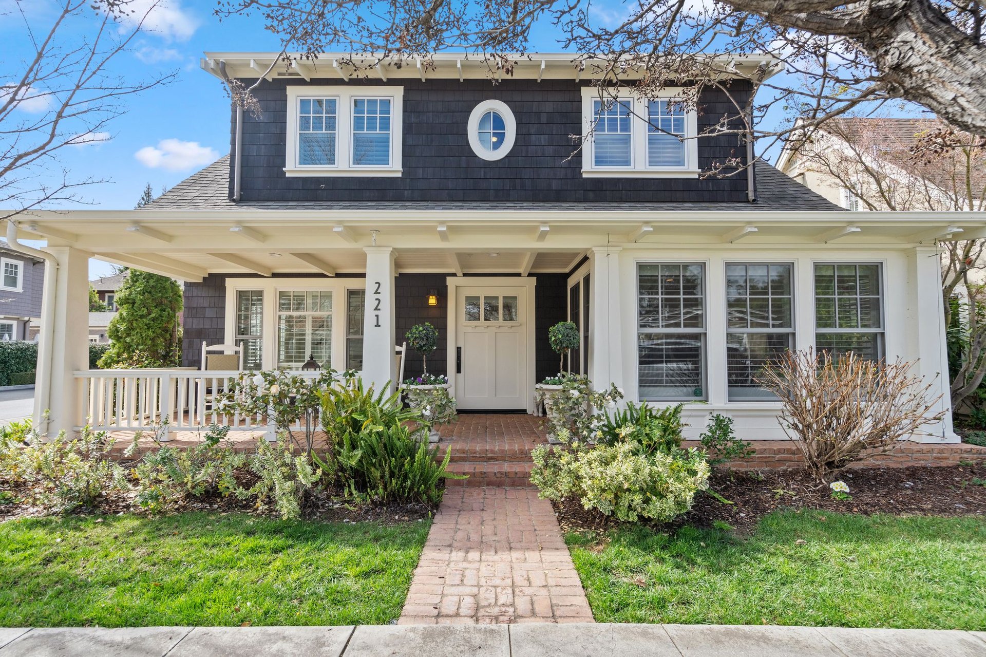 221 Caldwell Avenue