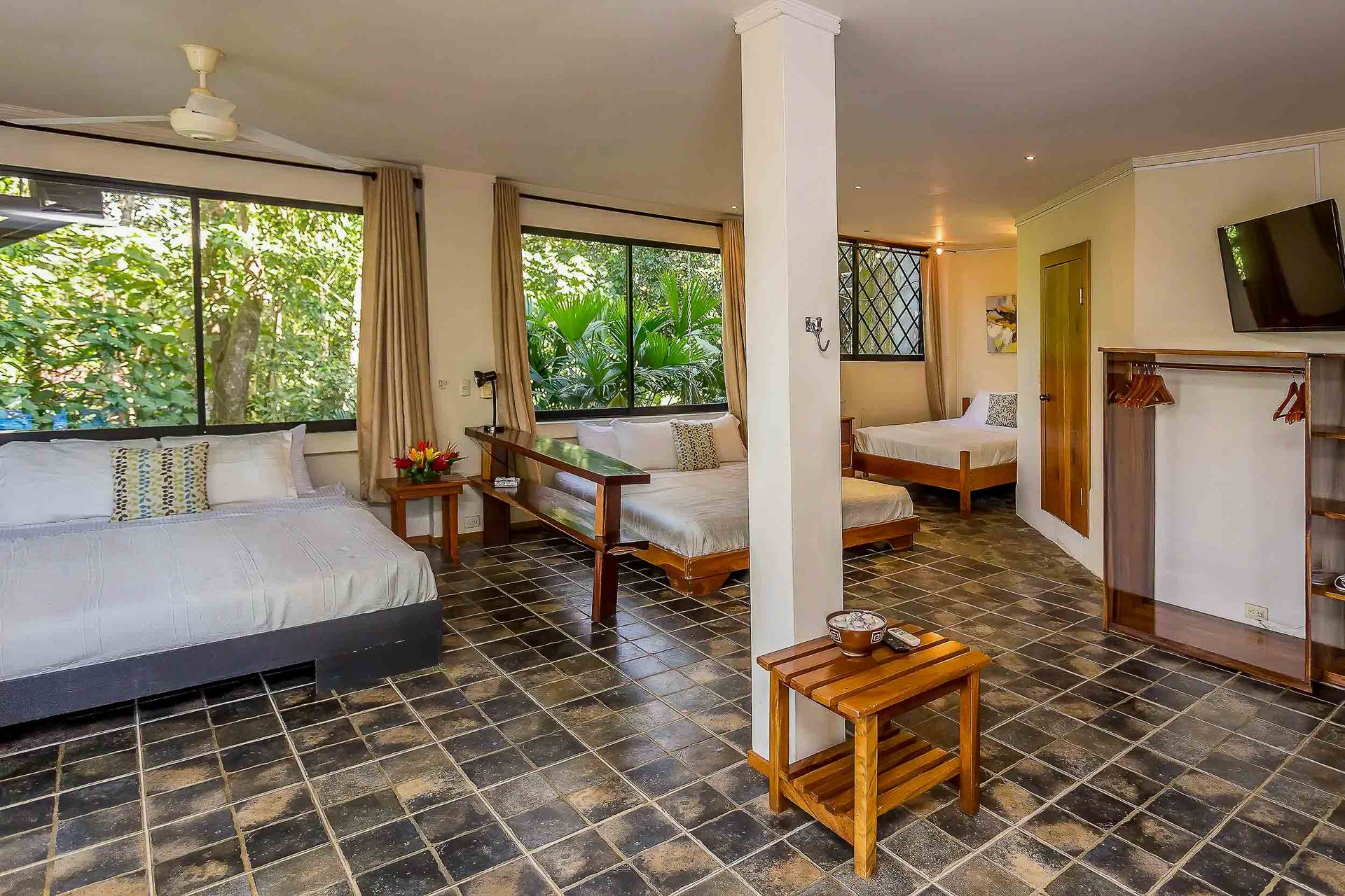 Casa de Luz, Manuel Antonio 3 bedroom/5 bath, Vacation rental income