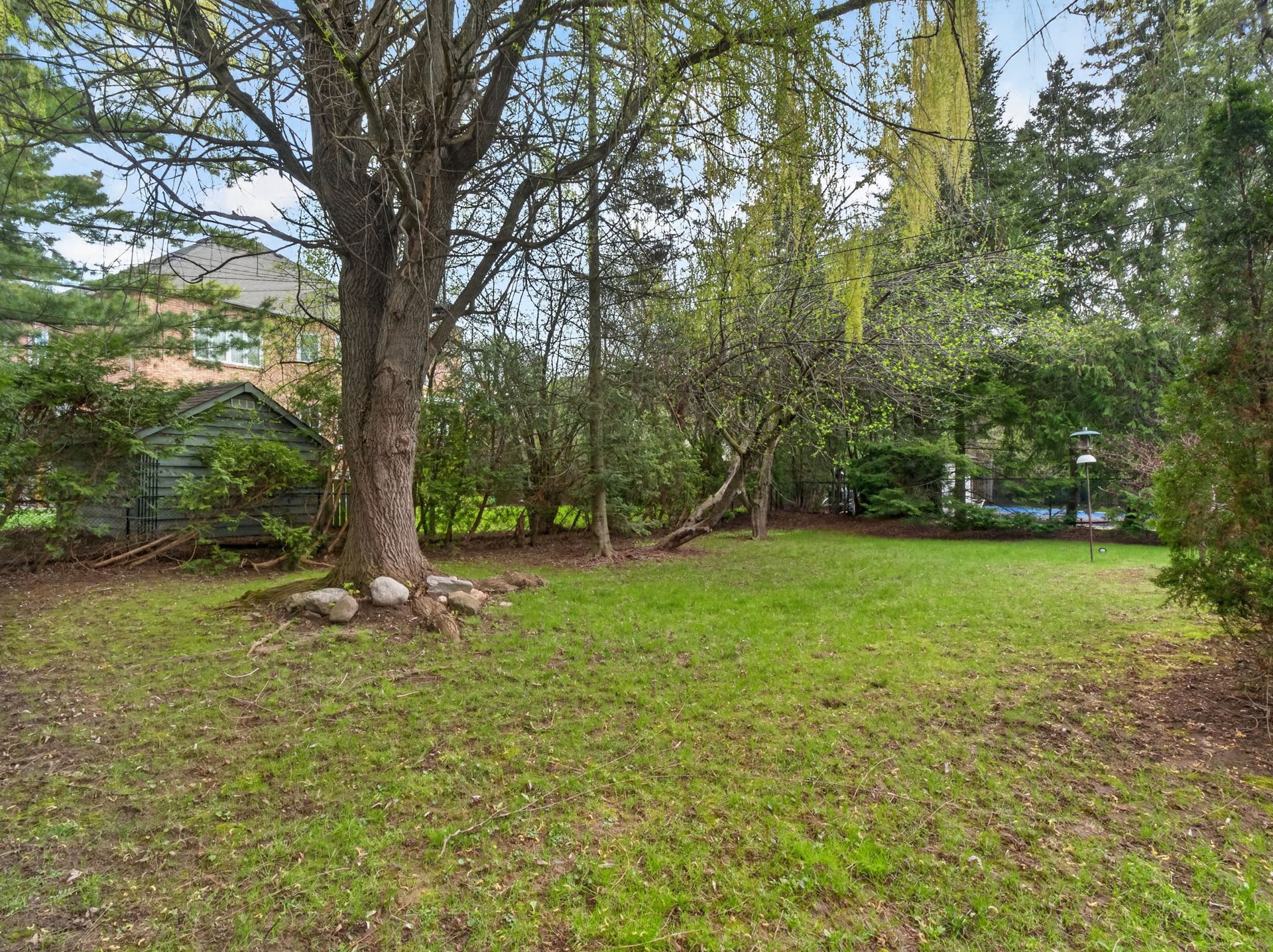 SOLD: Quiet Cul-De-Sac Residence