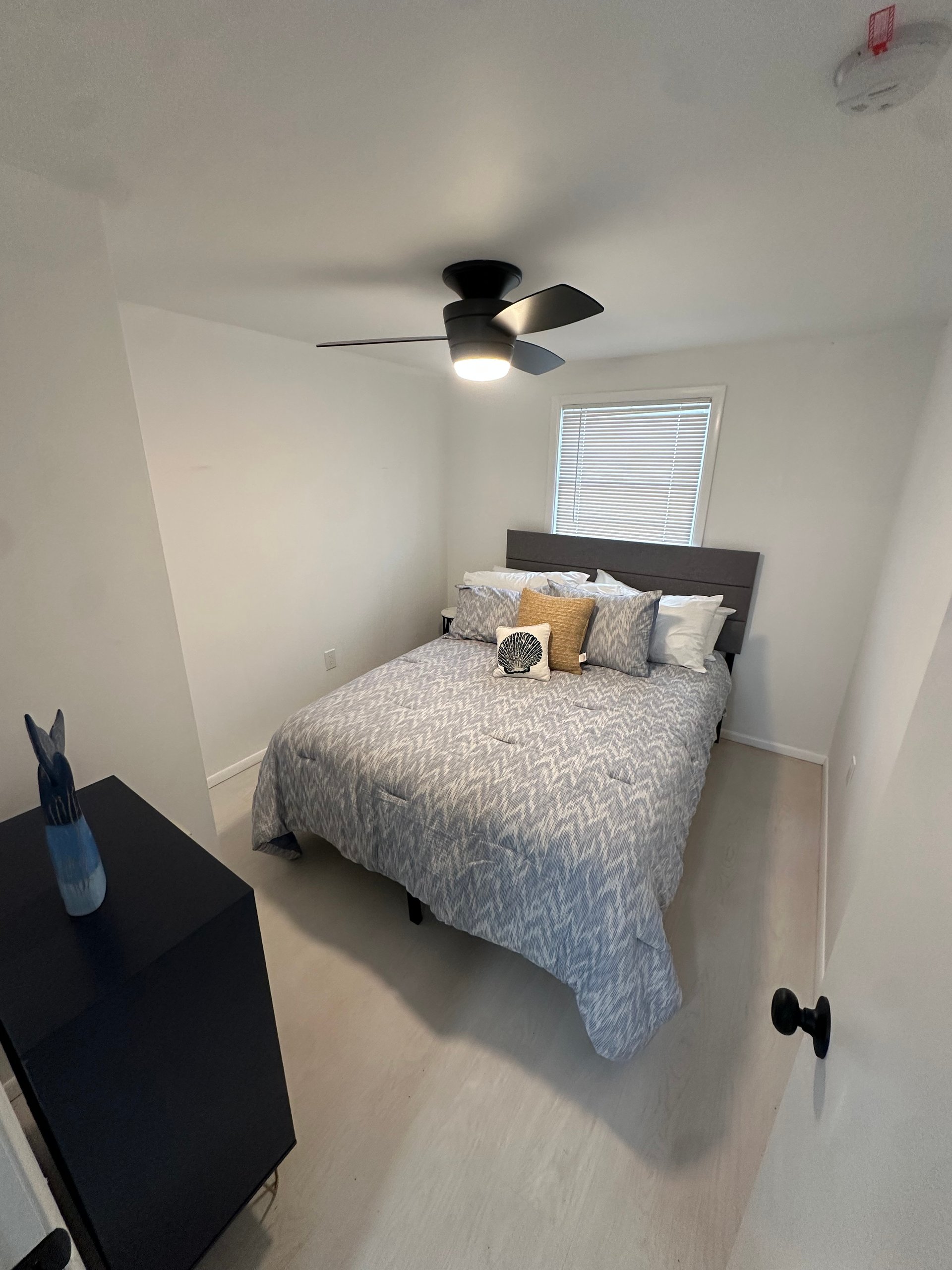 242 W 14th St. (upstairs unit) 