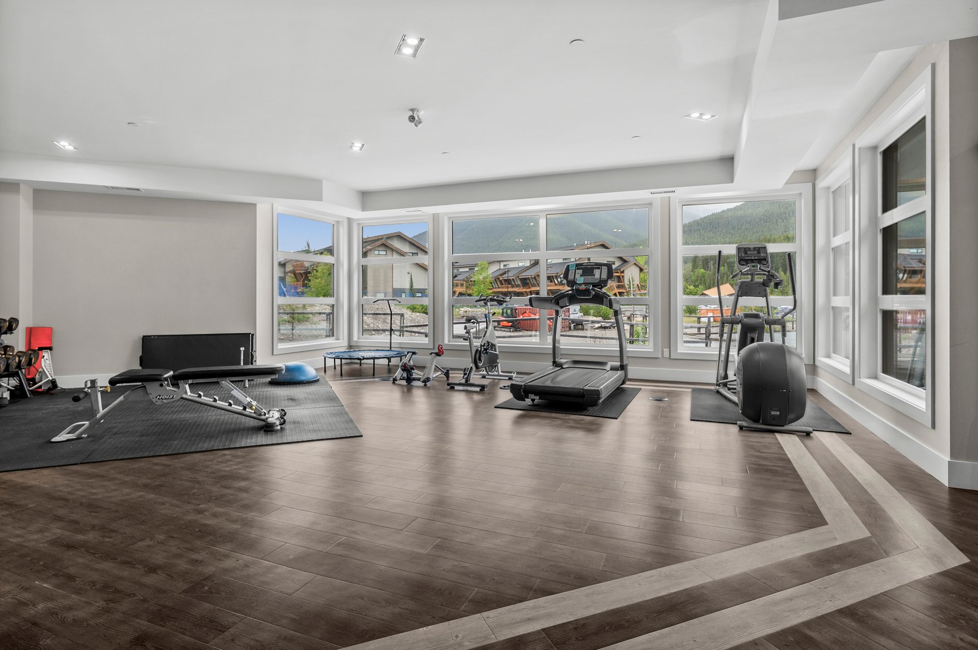 101A Stewart Creek Rise Unit: 101