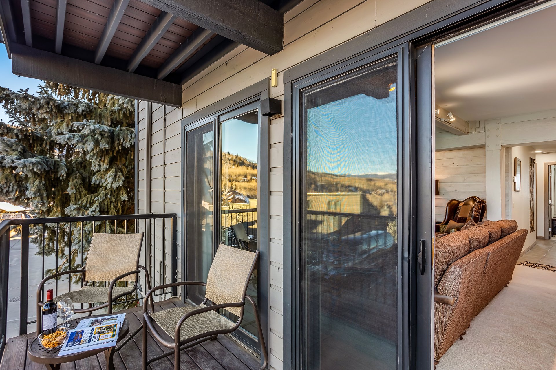 Modern Elegance Meets Mountain Comfort