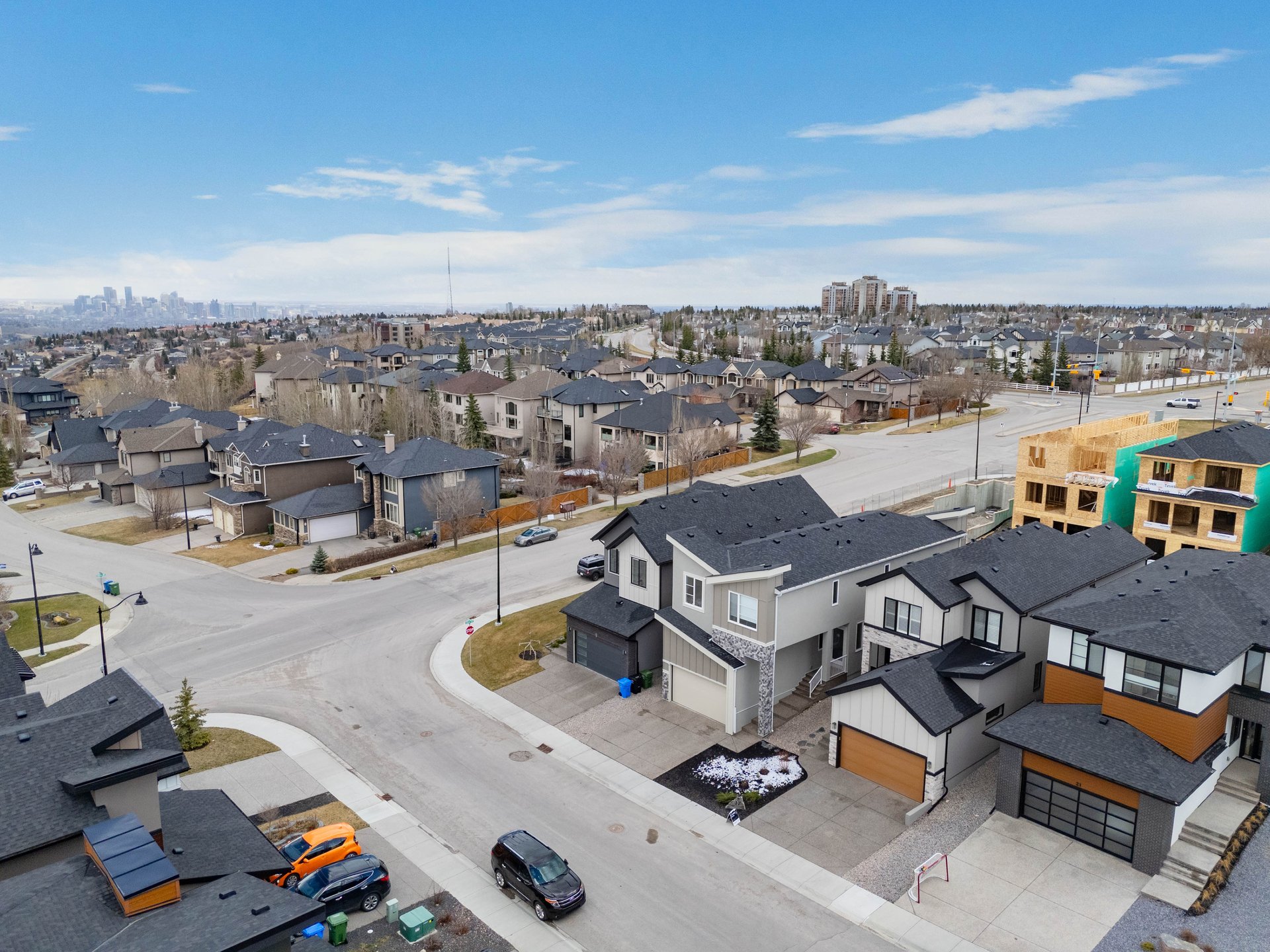 17 Coulee Crescent SW