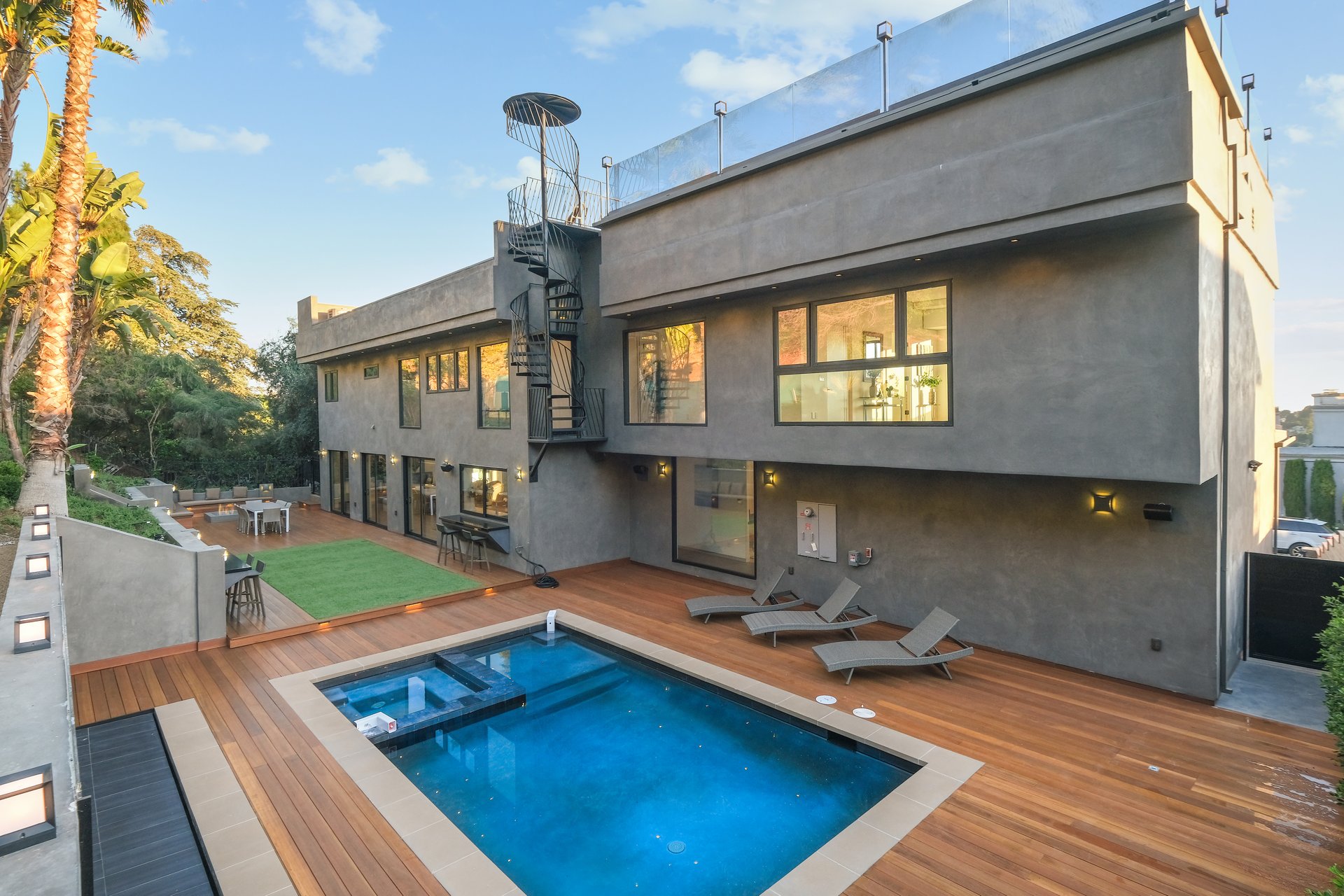 7911 Oceanus Dr, Hollywood HIlls