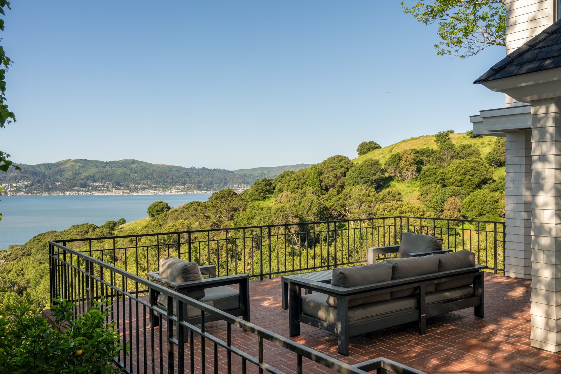 The Extraordinary Round Hill Estate