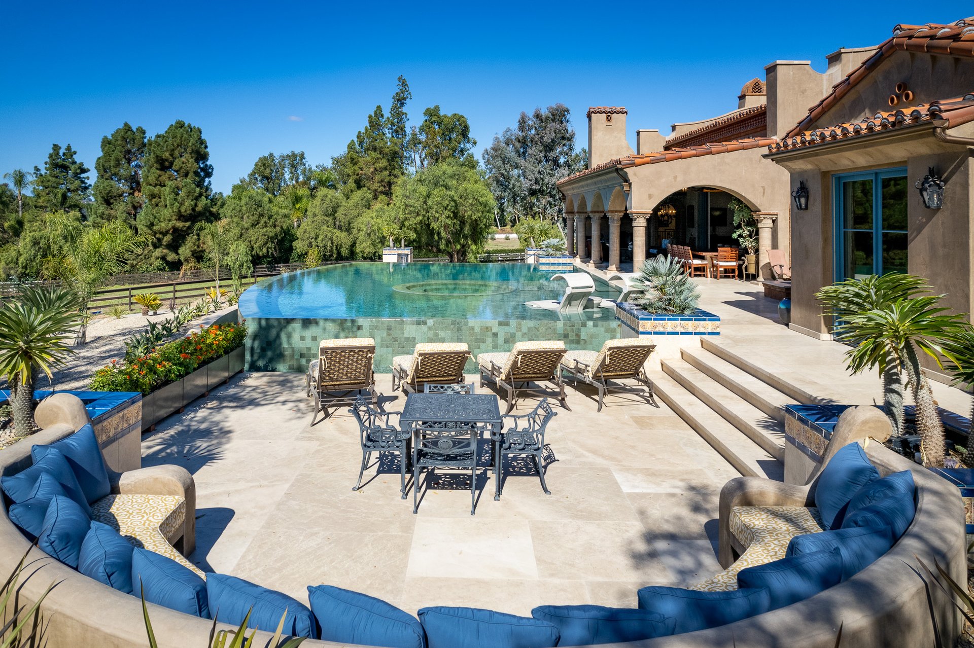 Paradiso in The Ranch