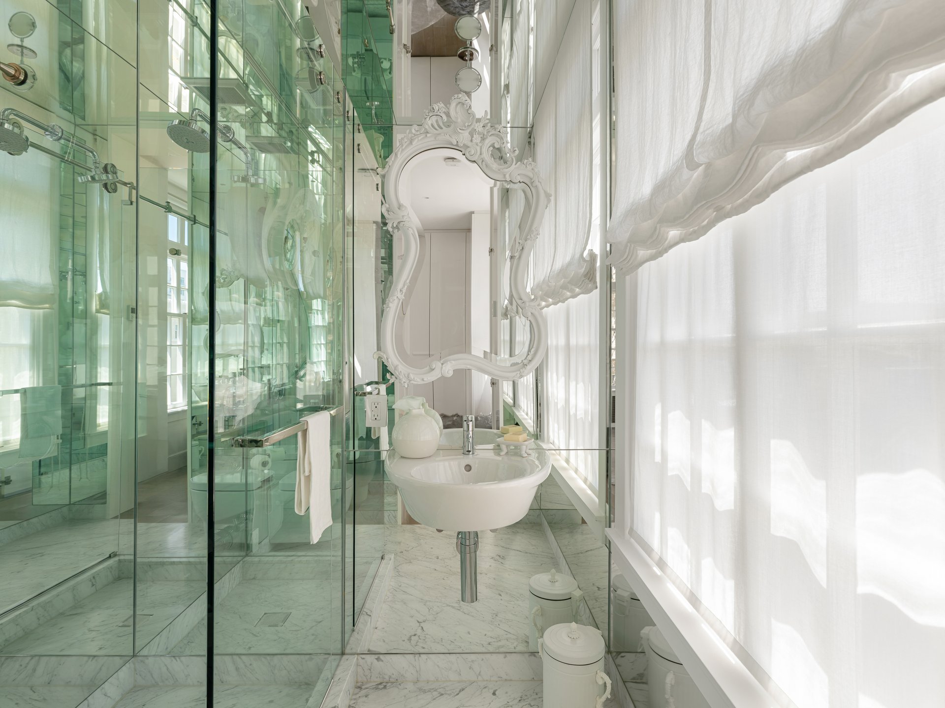 Magnificent Apartment at The Heights