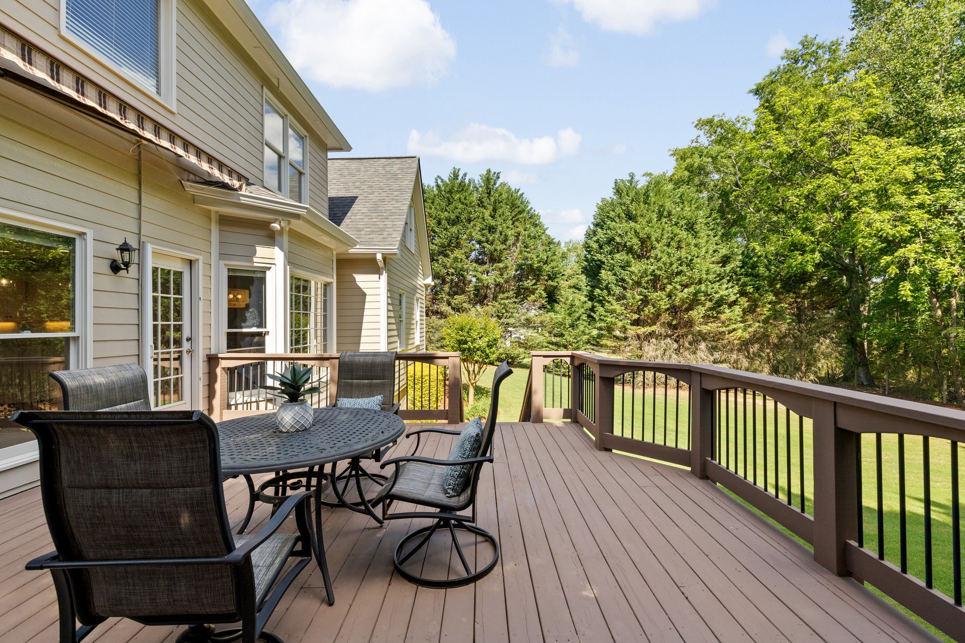 1545 Briers Chute