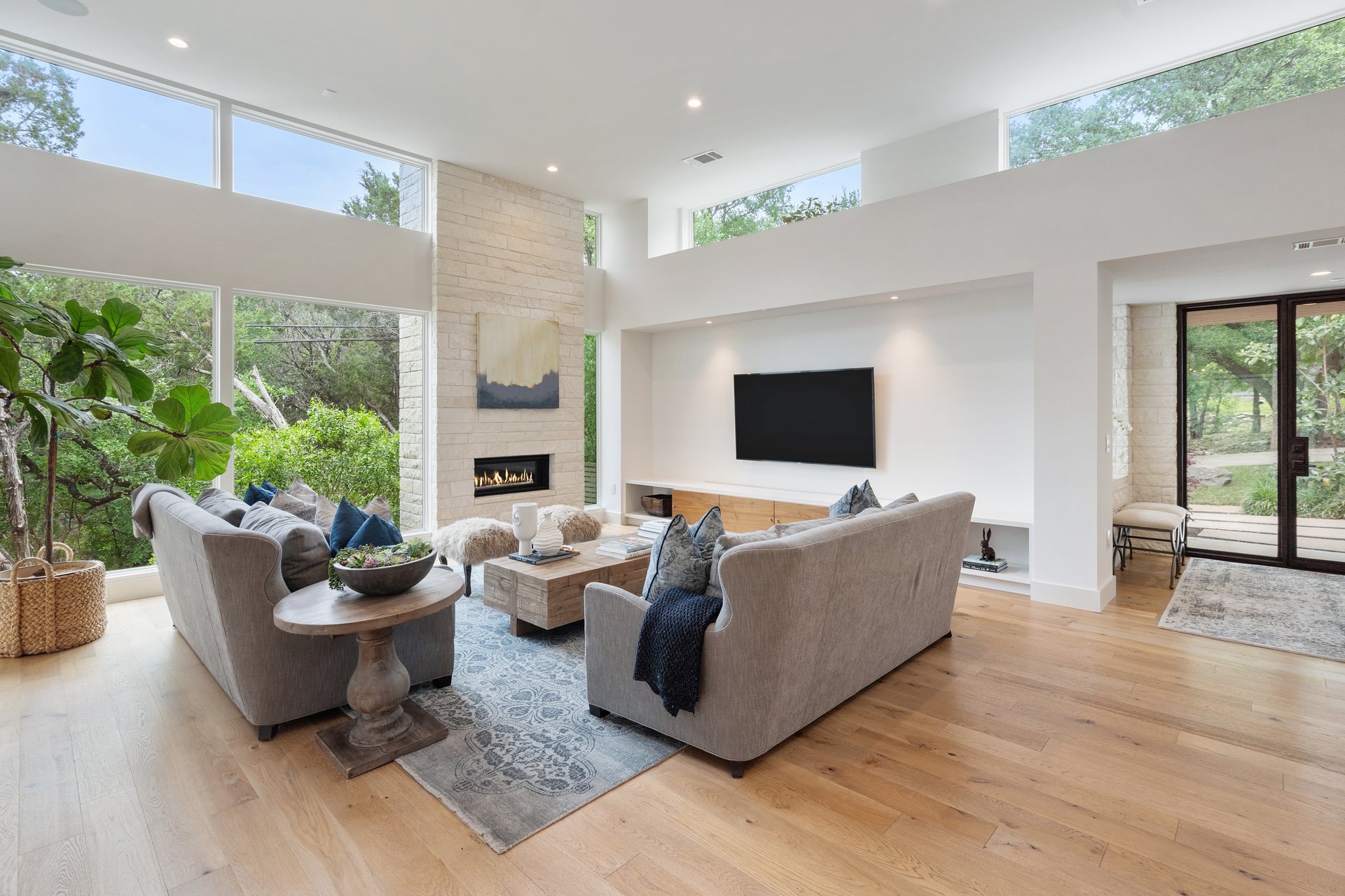 Modern Luxury Meets Natural Serenity