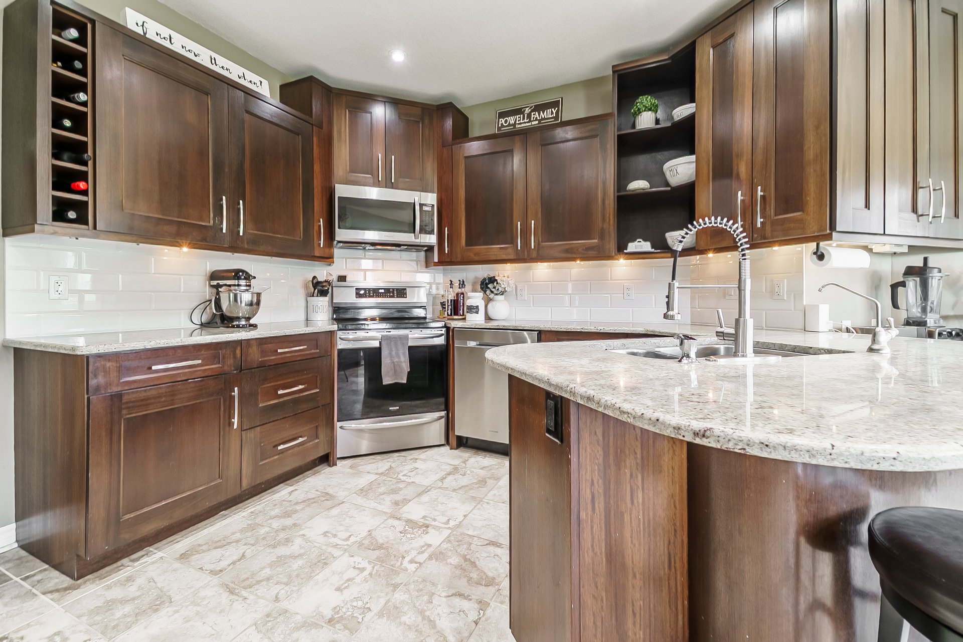 5586 COUNTY RD 2