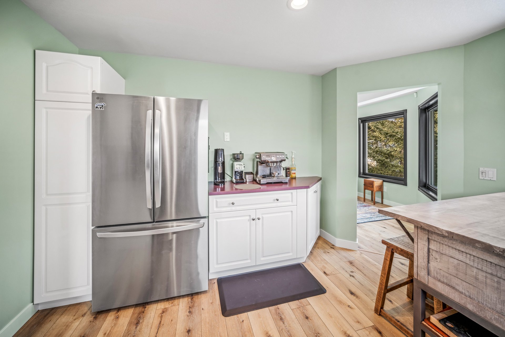 108 Lougheed Circle