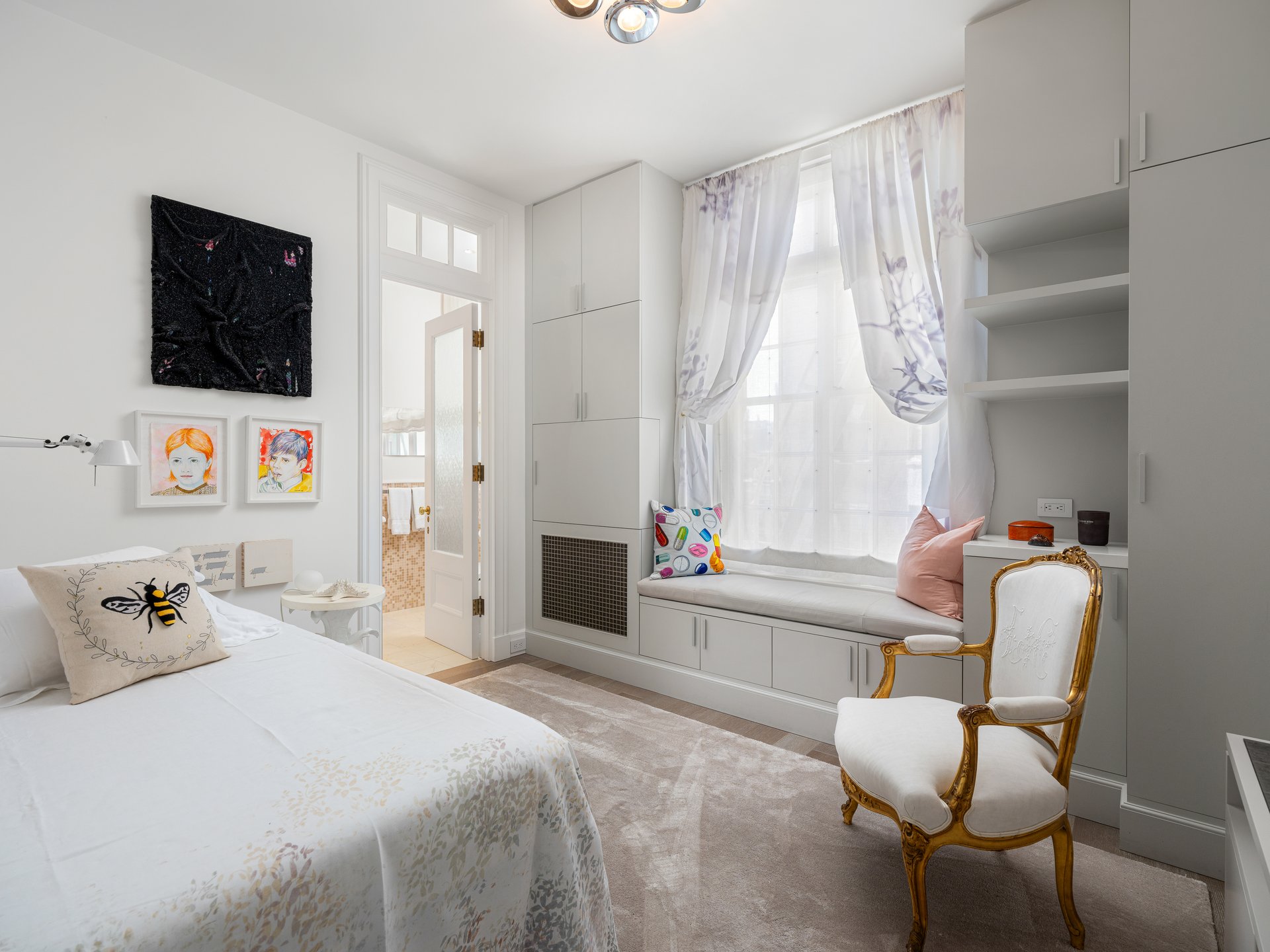 Magnificent Apartment at The Heights