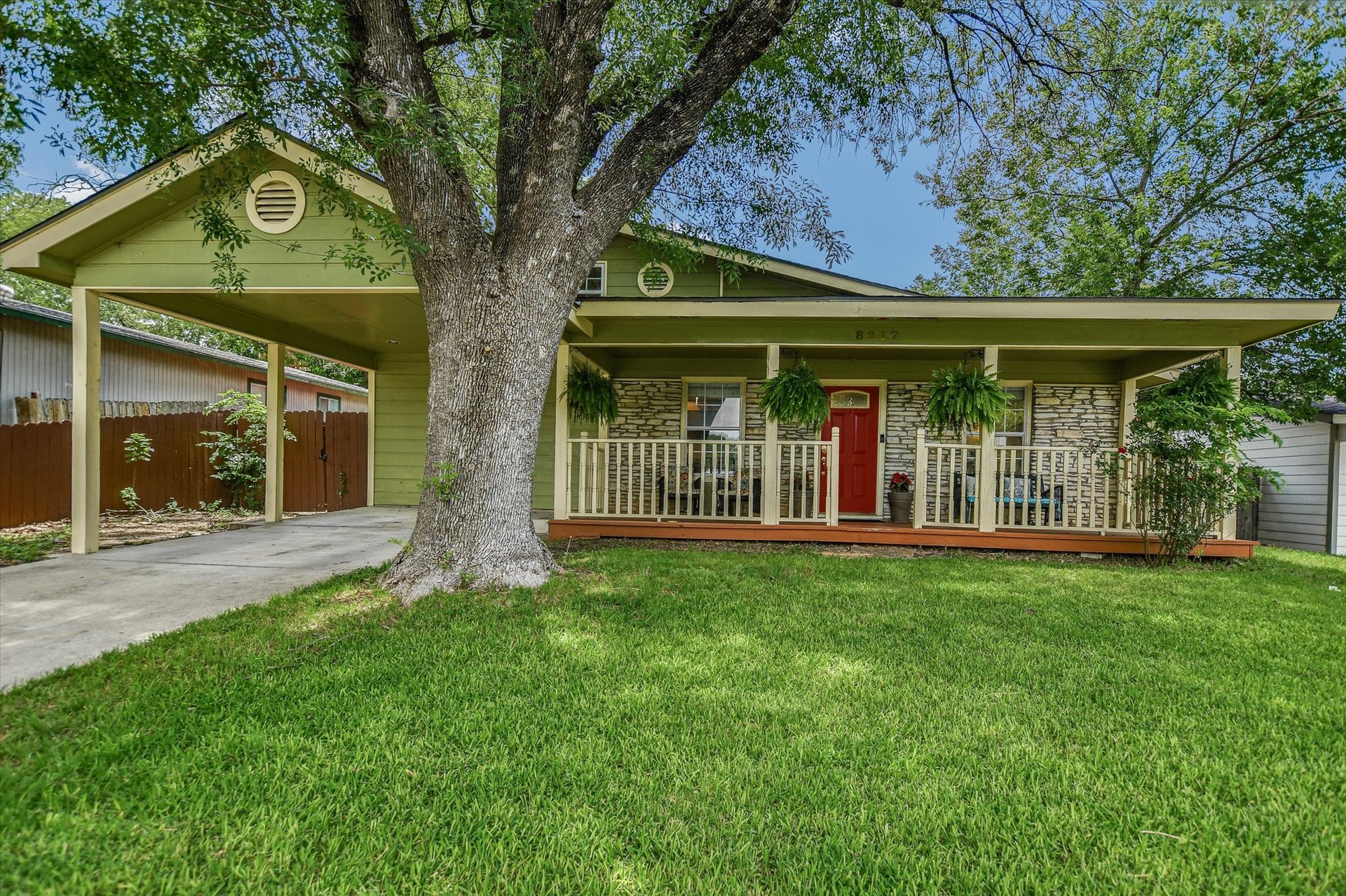 8917 Glenn Lane