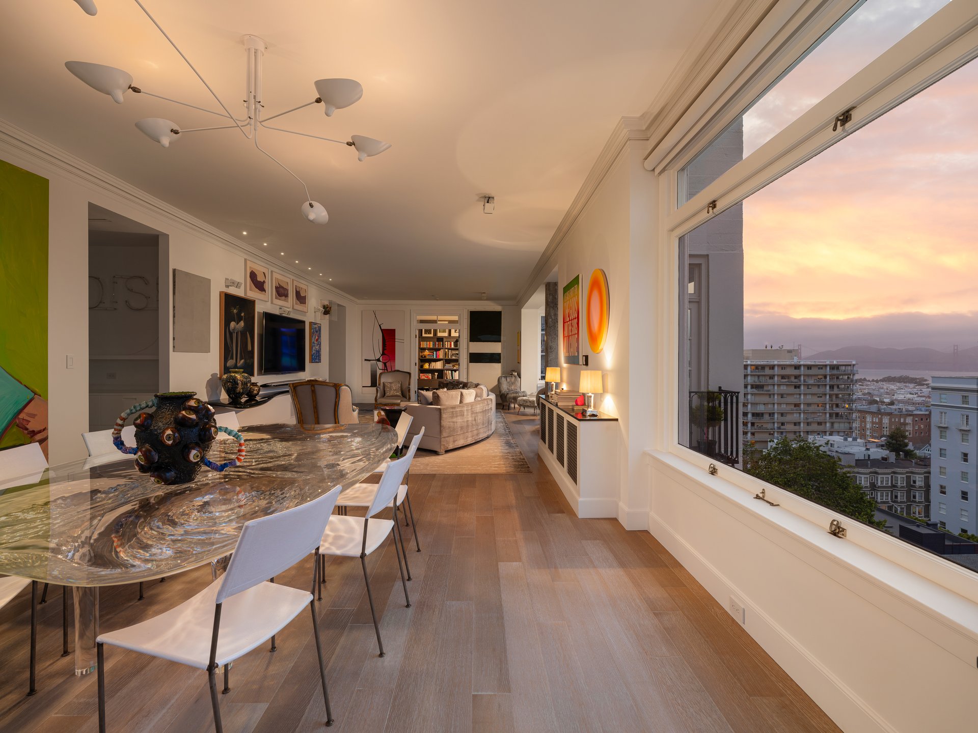 Magnificent Apartment at The Heights