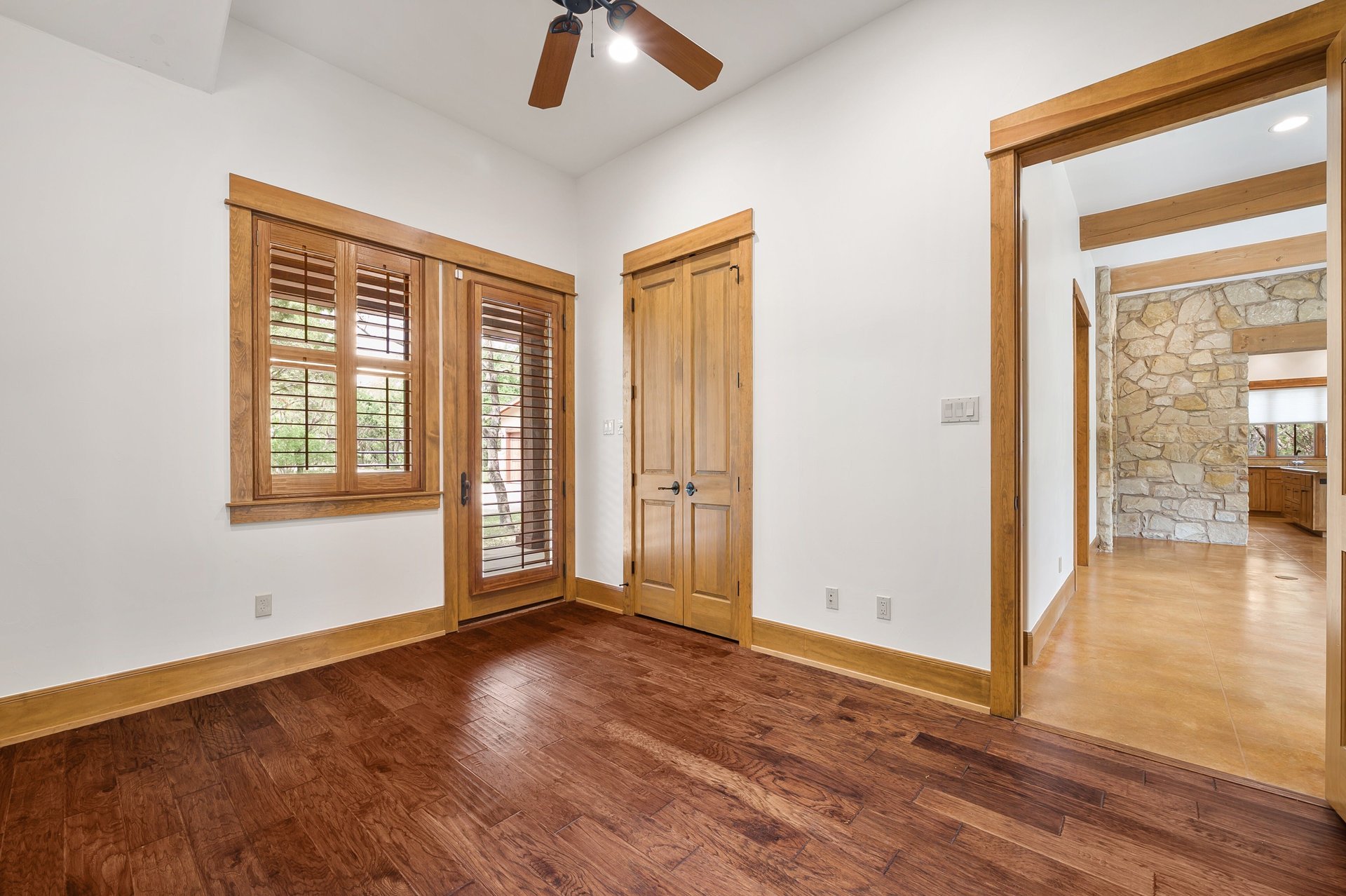 16009 Pontevedra Place
