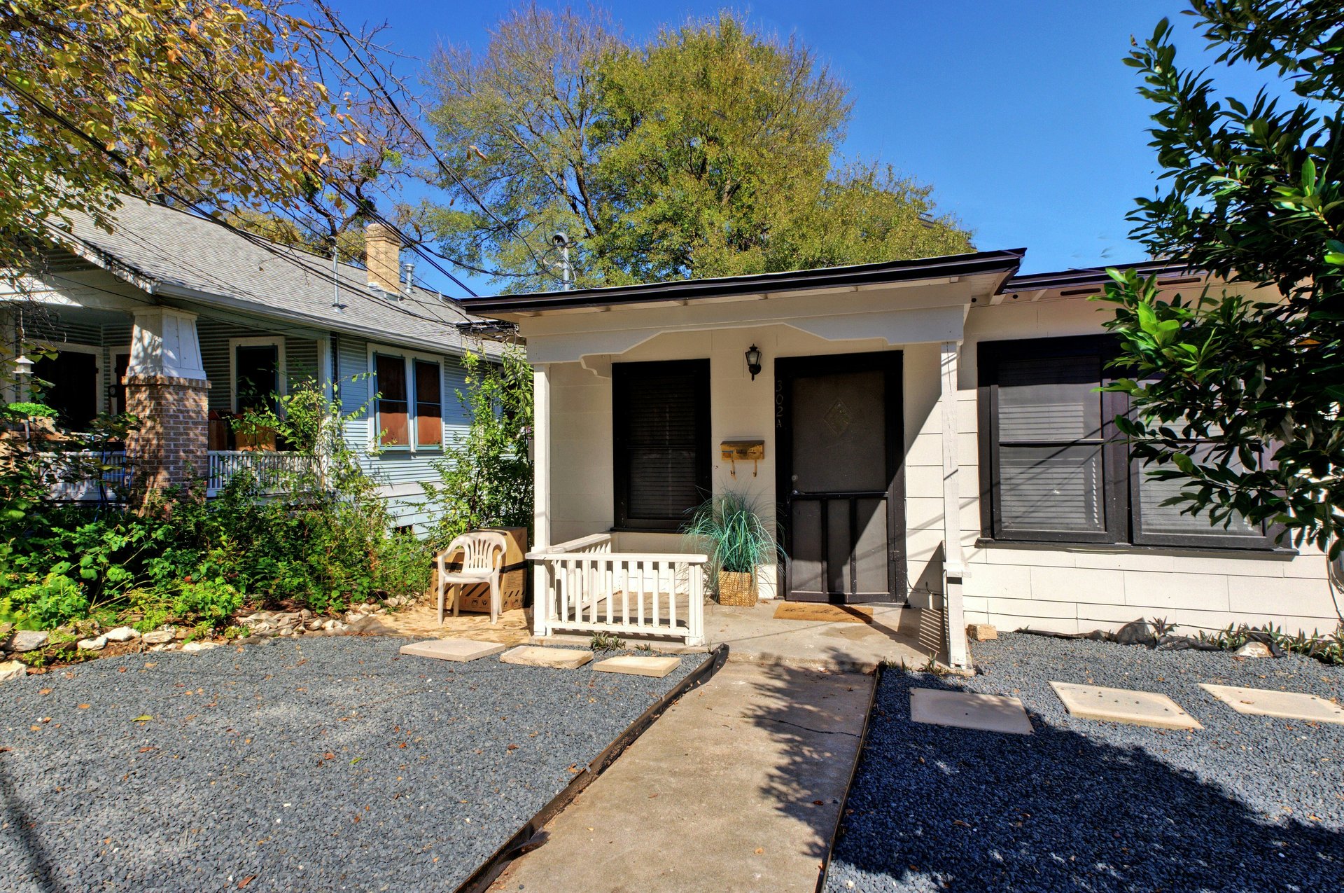 302 Moore Blvd - For Lease - North UT Campus