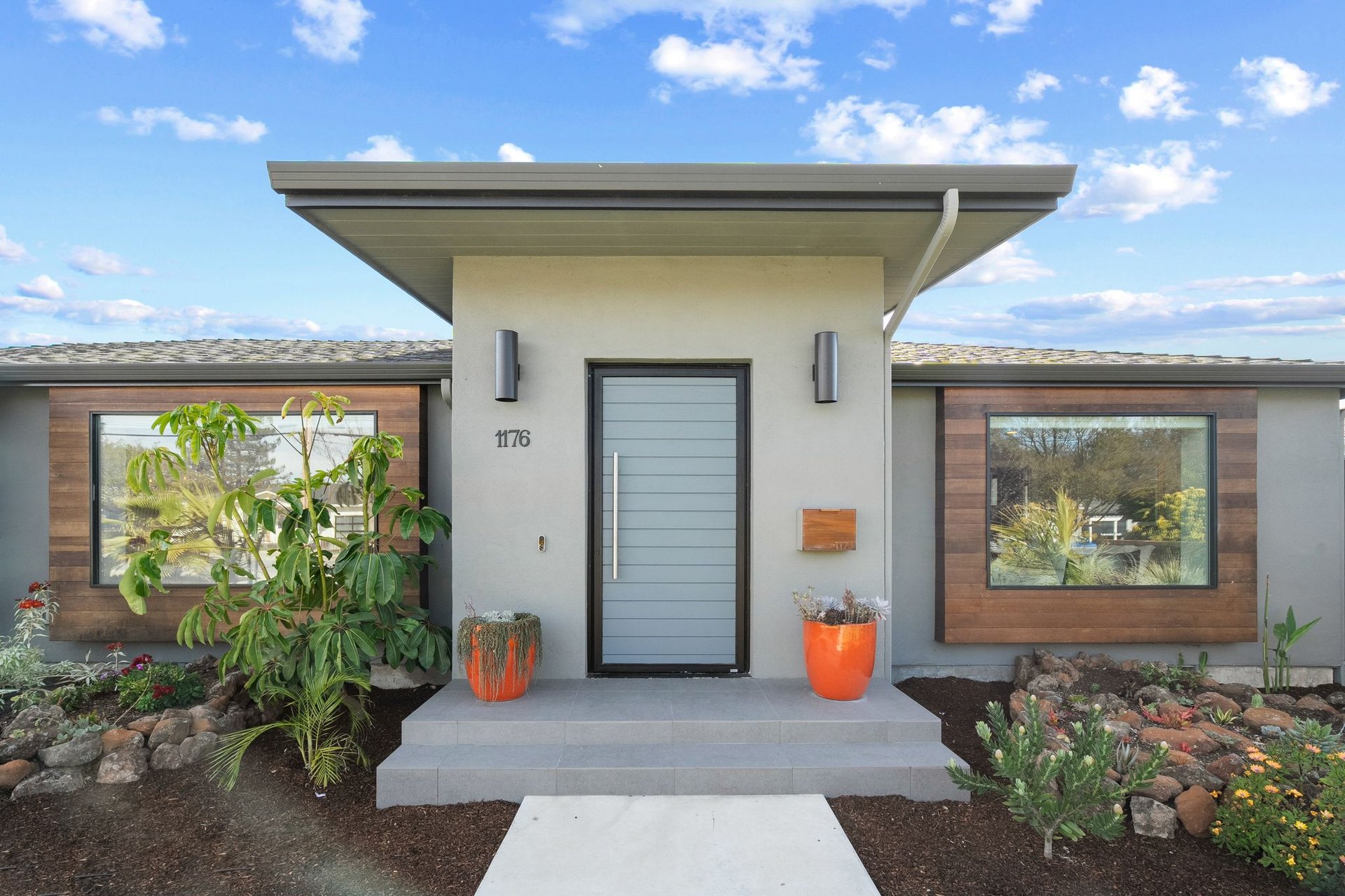 1176 Fairview Ave