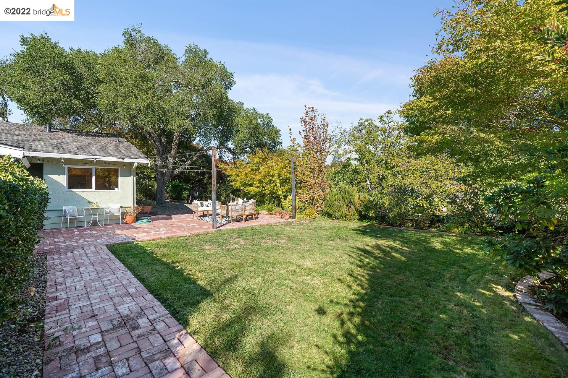 10 Woodside Dr