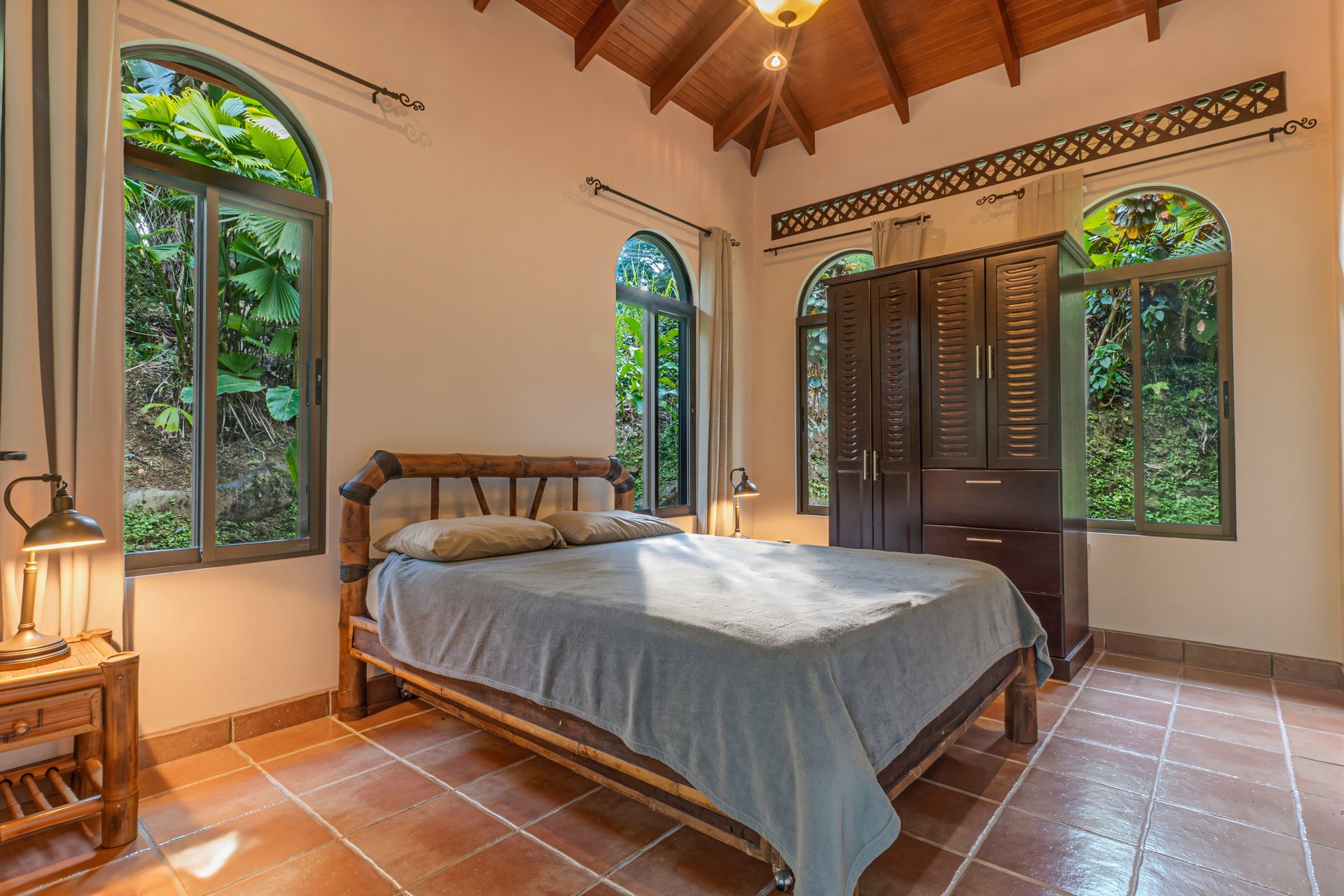 Ojochal Tropical Retreat | 4 Ensuite Bedrooms, Pool & Outdoor Living