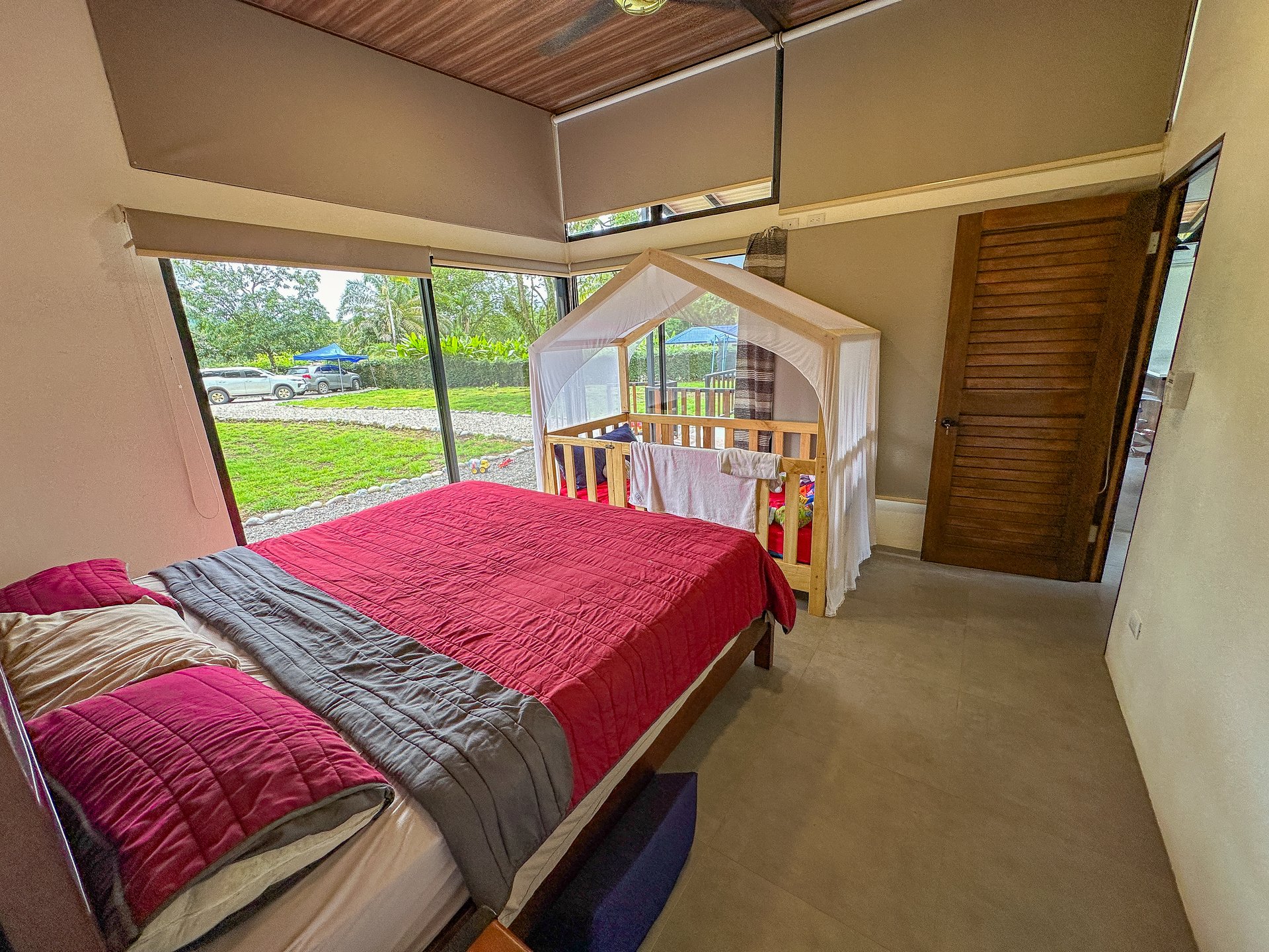 Charming 2-Bedroom Home in the Heart of Ojochal – Privacy, Convenience, and Opportunity Await!