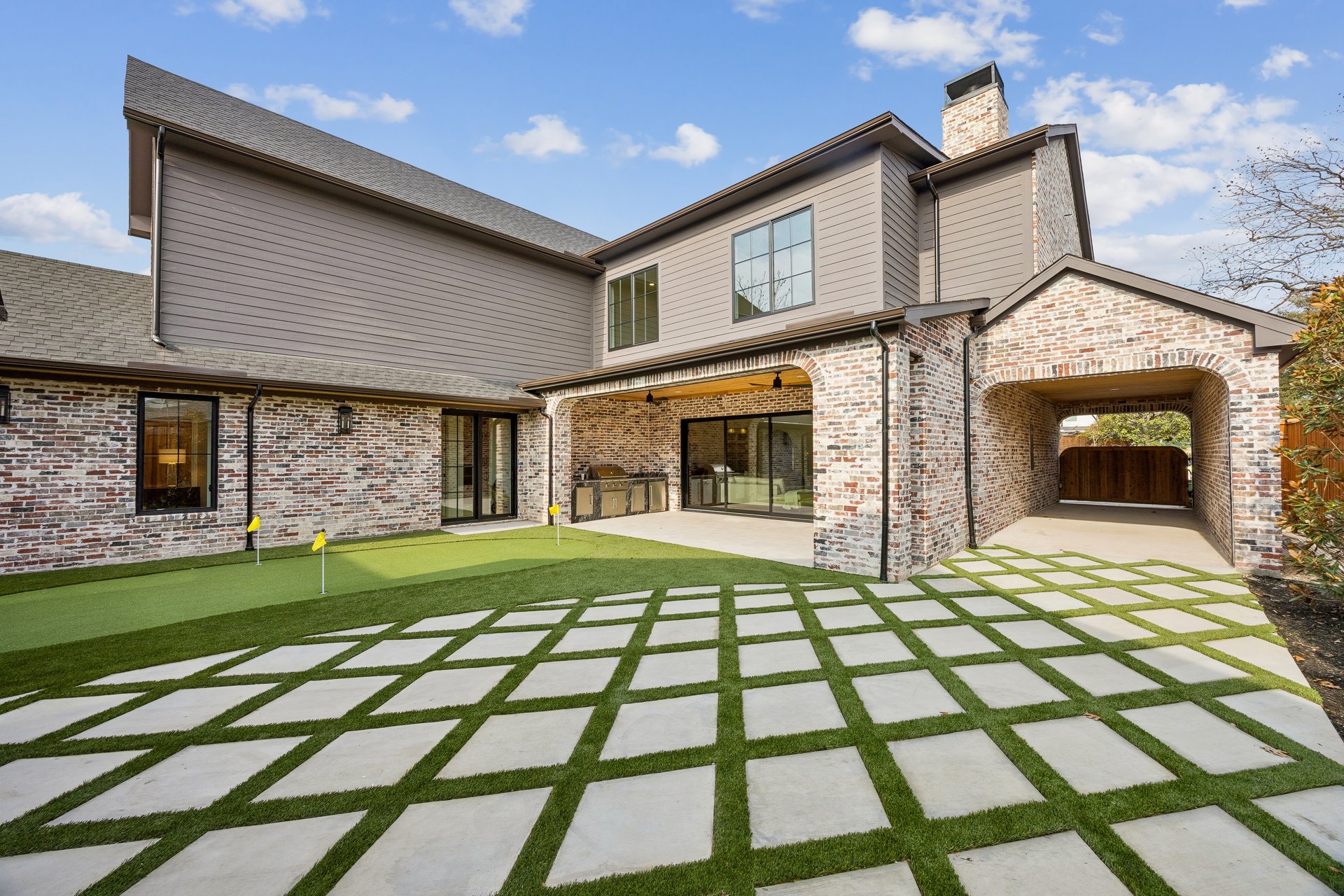 6860 Southridge Drive