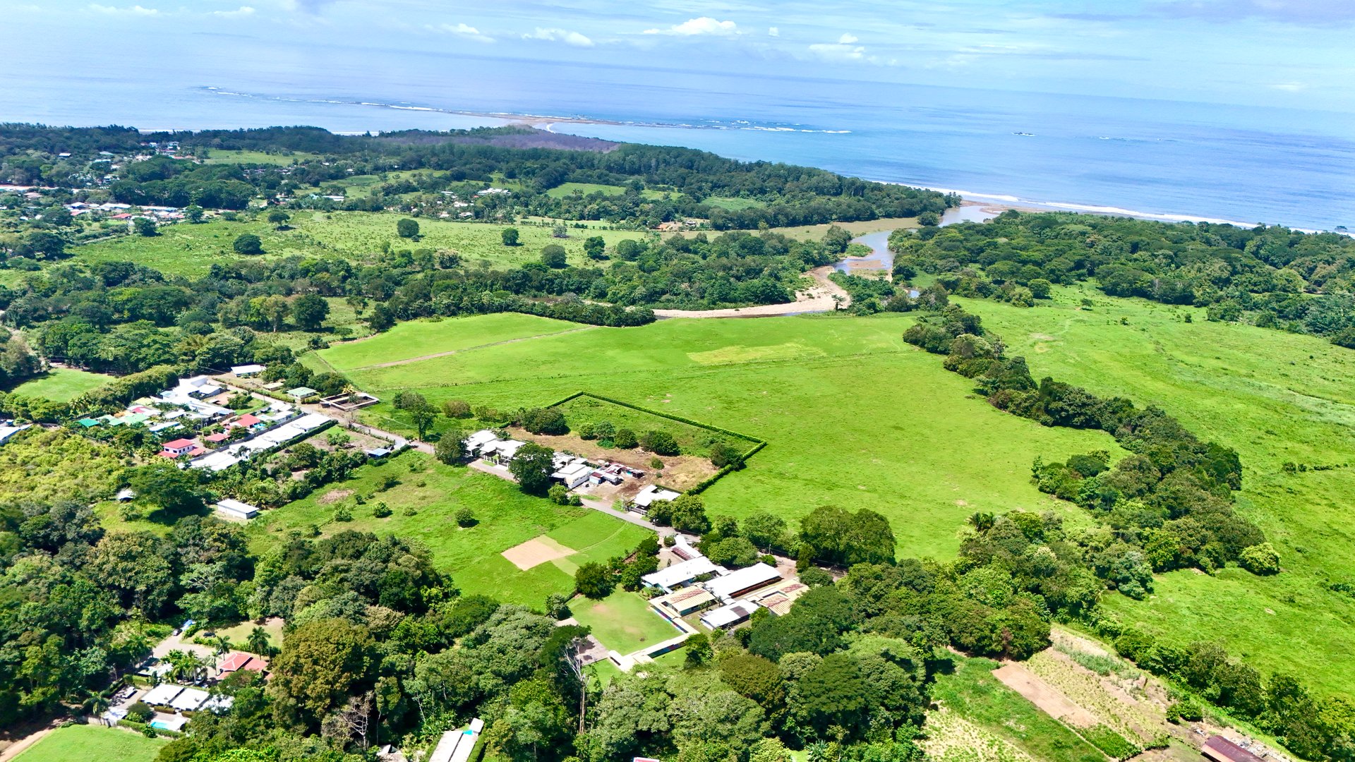 Riverside Cabin in Uvita | 0.98-Acre Estate with Room to Expand