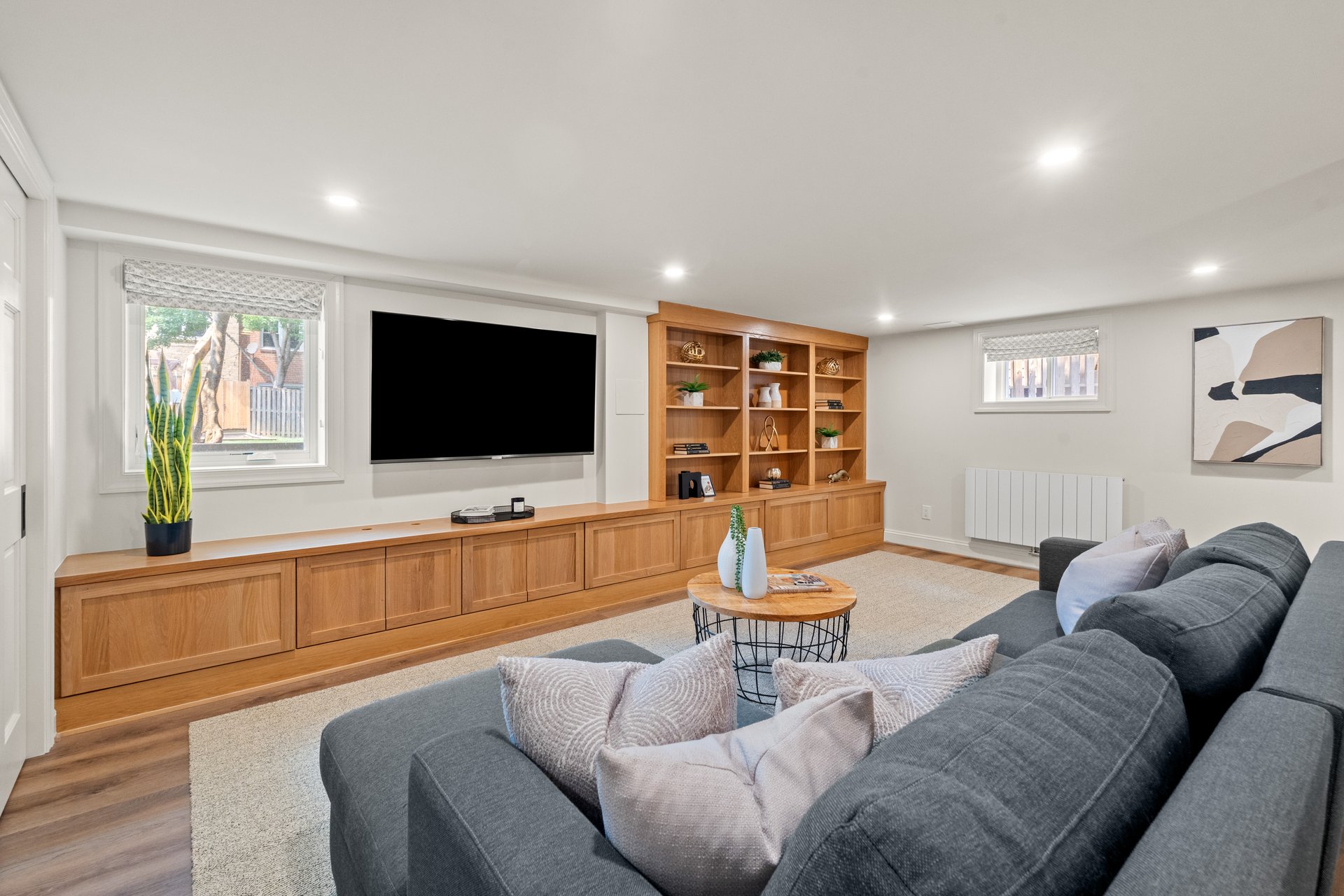 21 W Oak Street