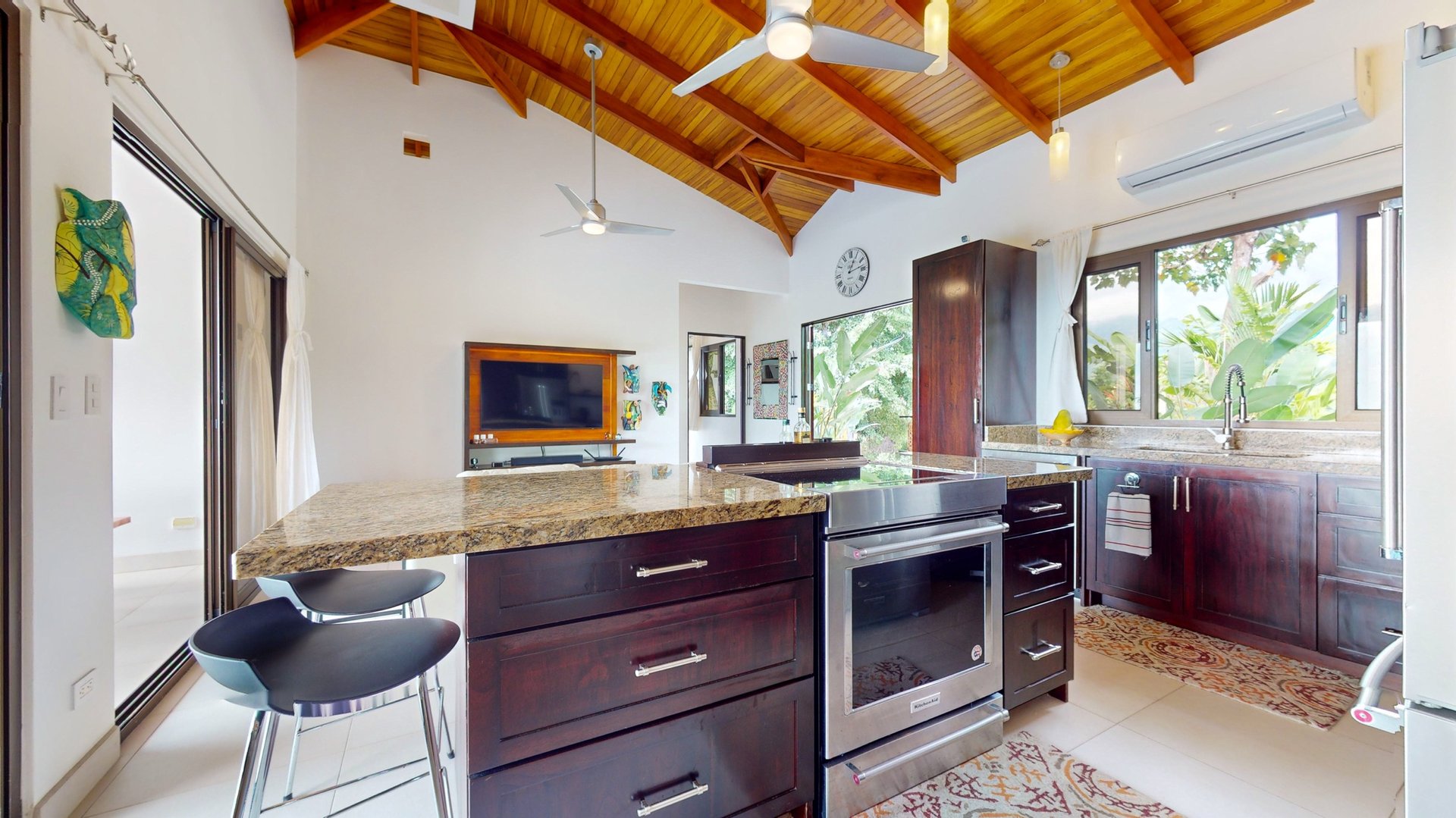 House for Sale in Chontales, Costa Rica—Ocean Views, Solar Power, and Modern Comforts