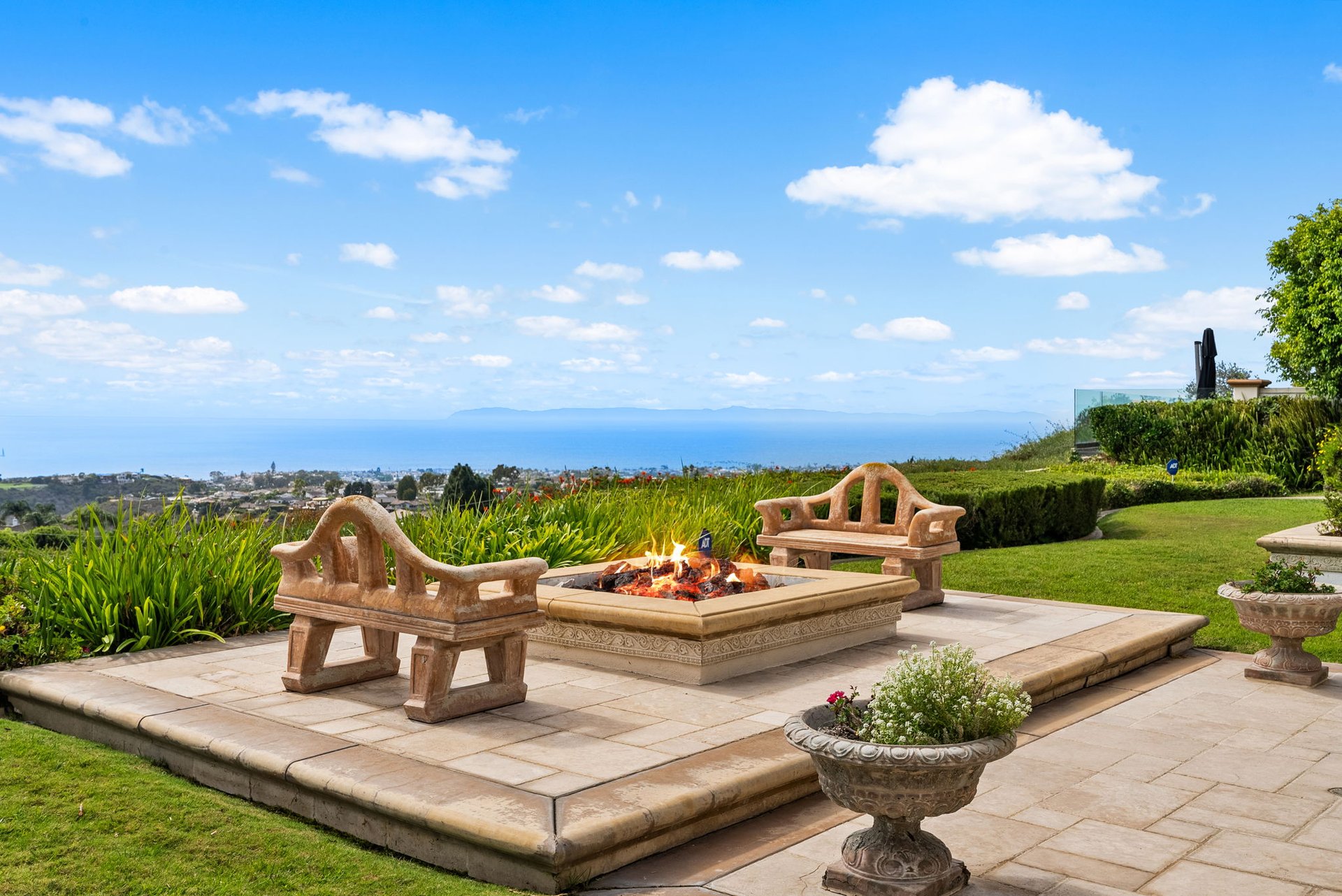 23 San Mateo Way
