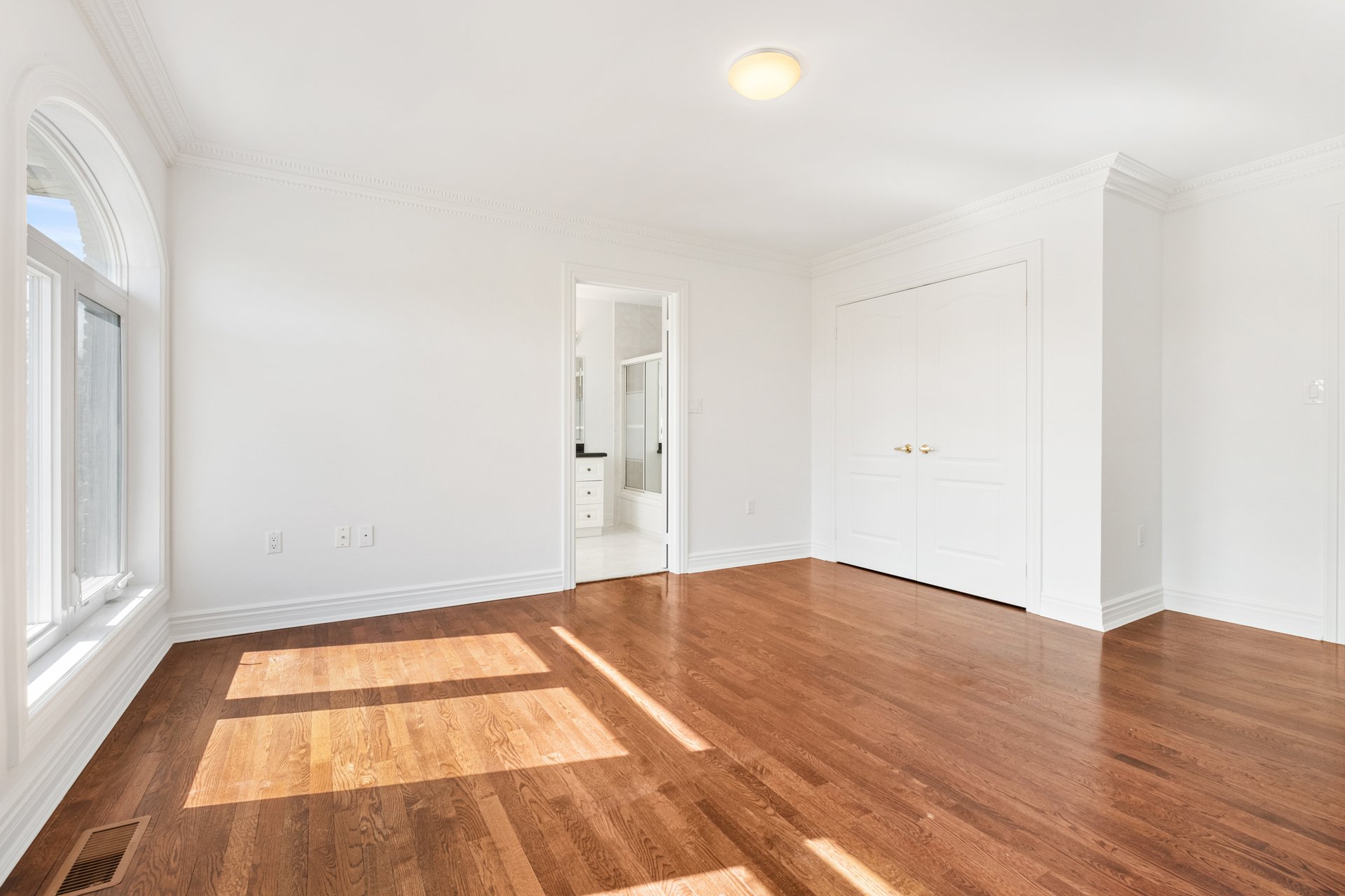 19 Logan Crt 