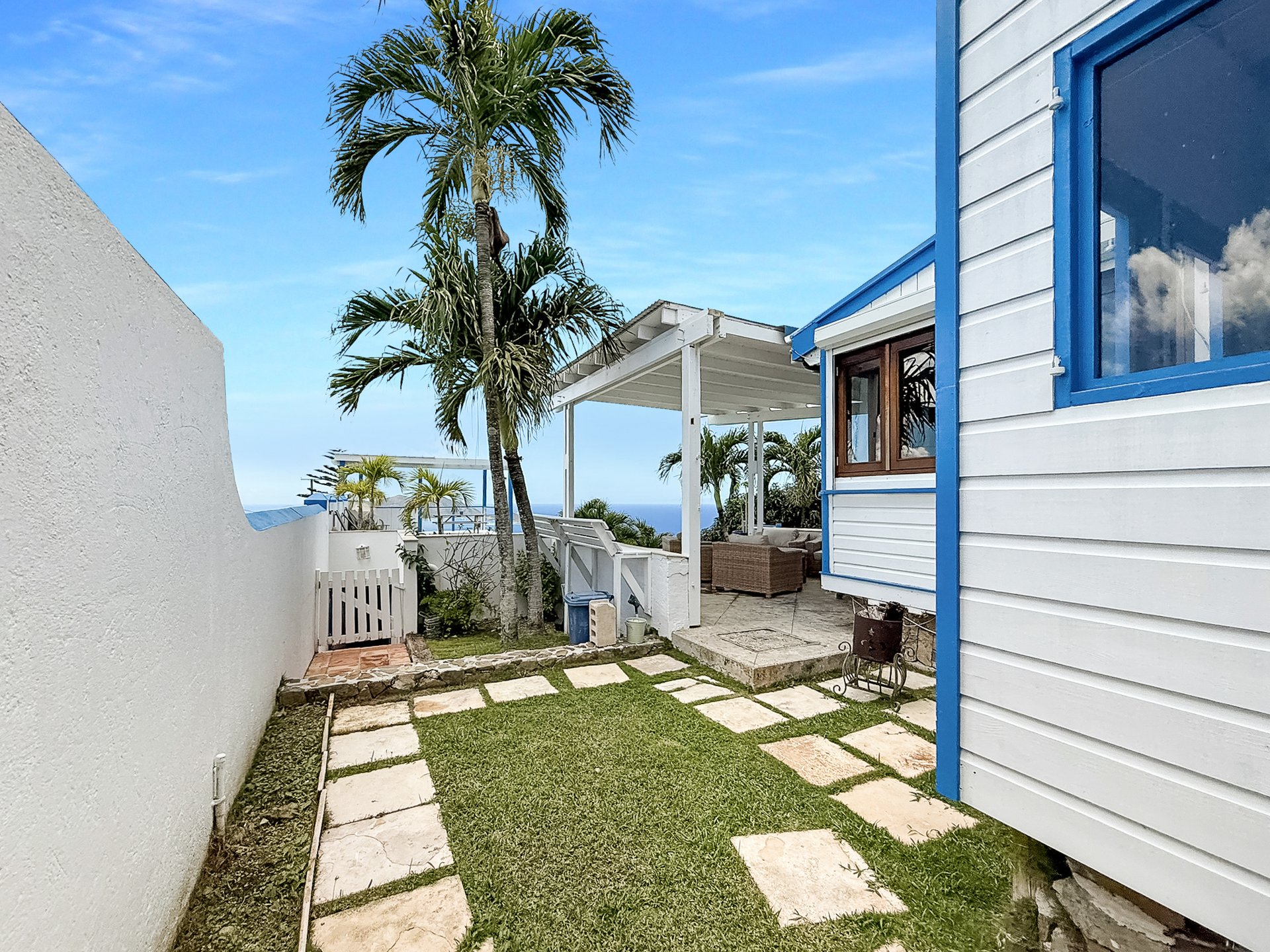 951 Casablanca-Luck Hill Standalone Home