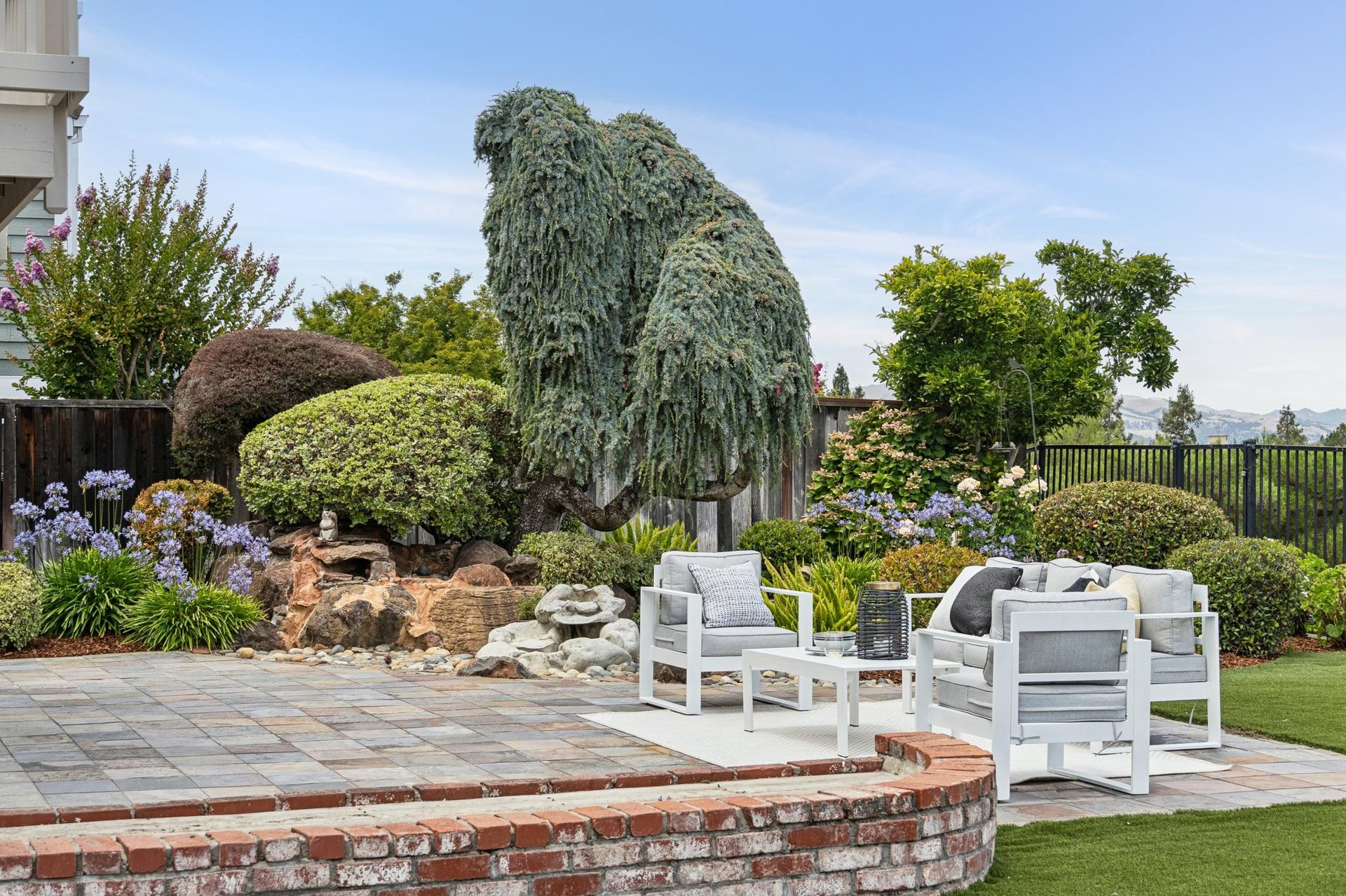 5075 Monaco Dr.