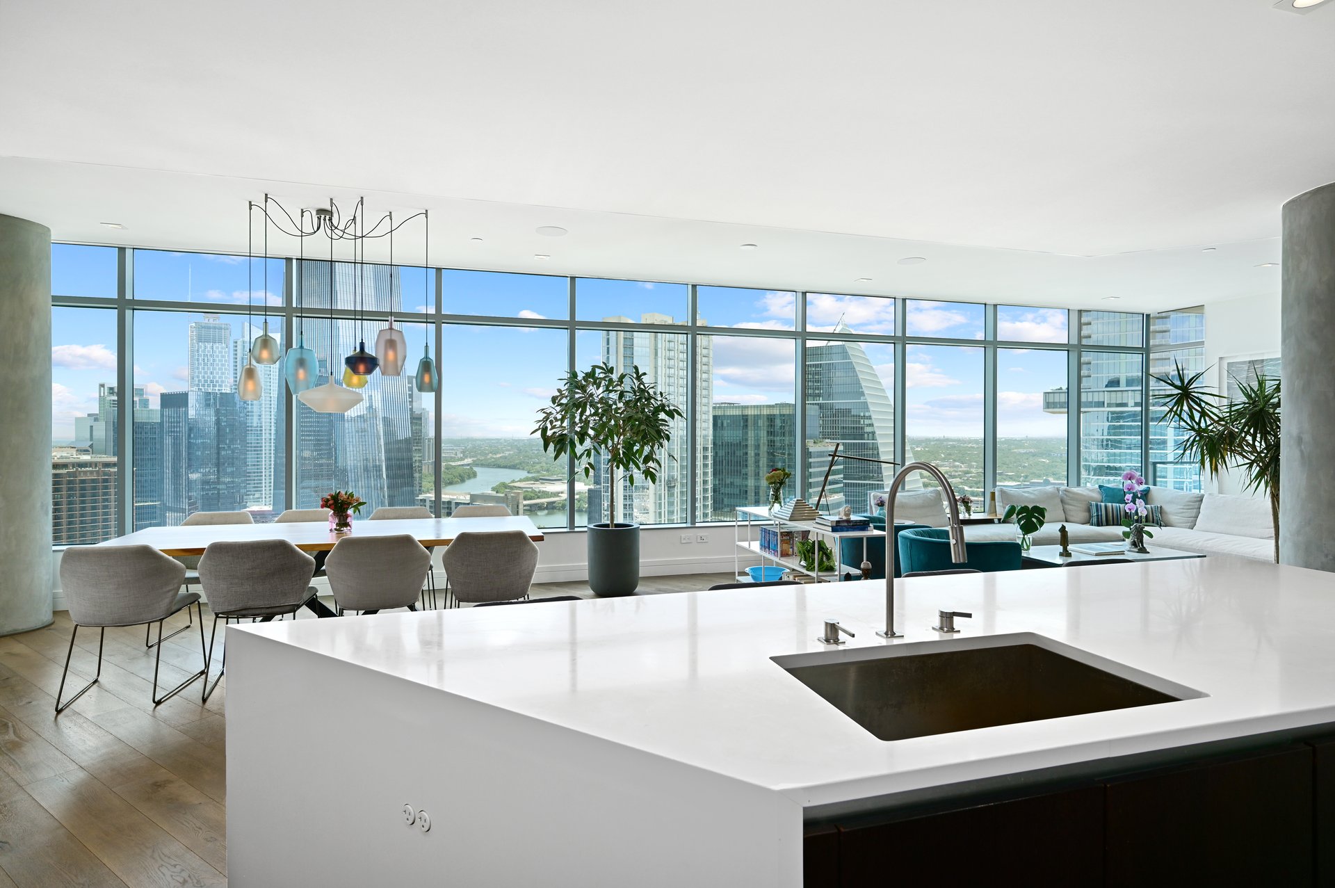 501 West Ave #3203