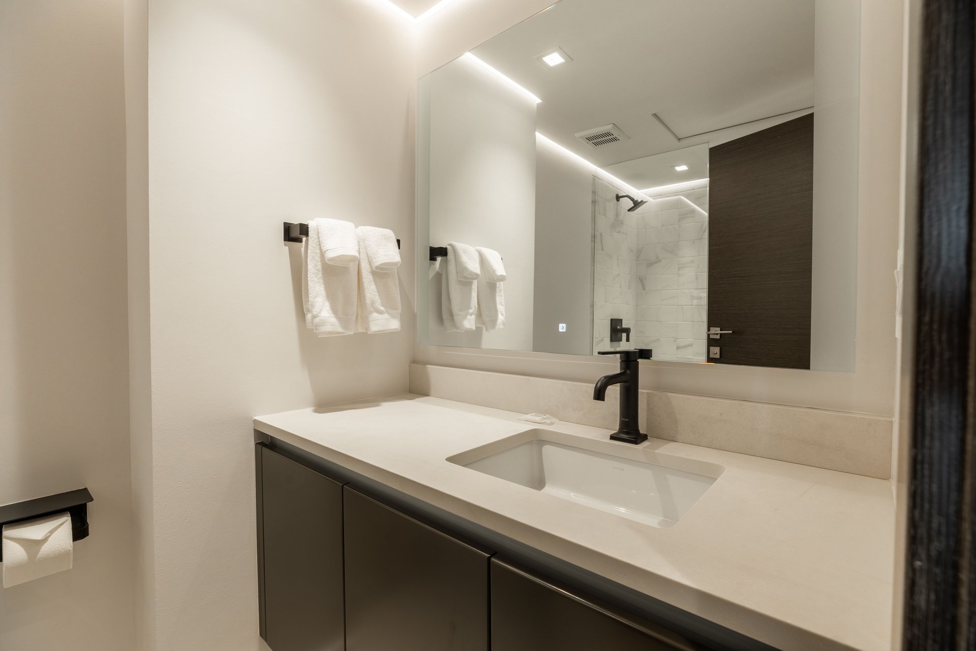 The Lodge at Vail Condominiums #268