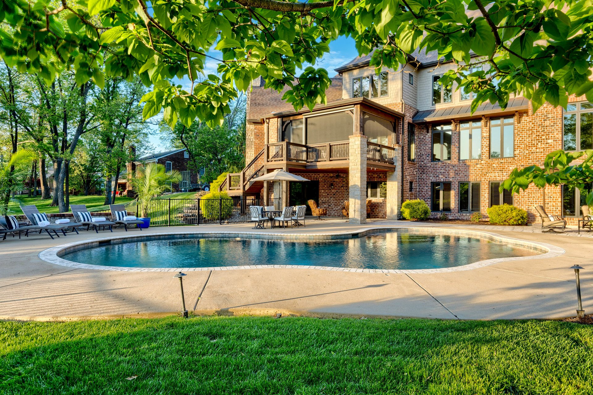 1015 Claymark Drive