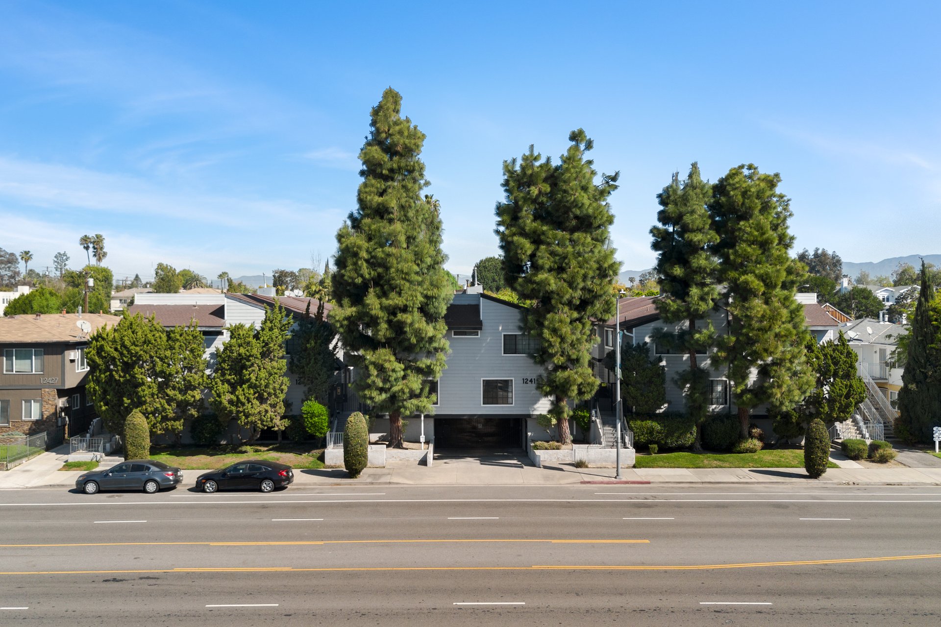12421 Riverside Dr #4