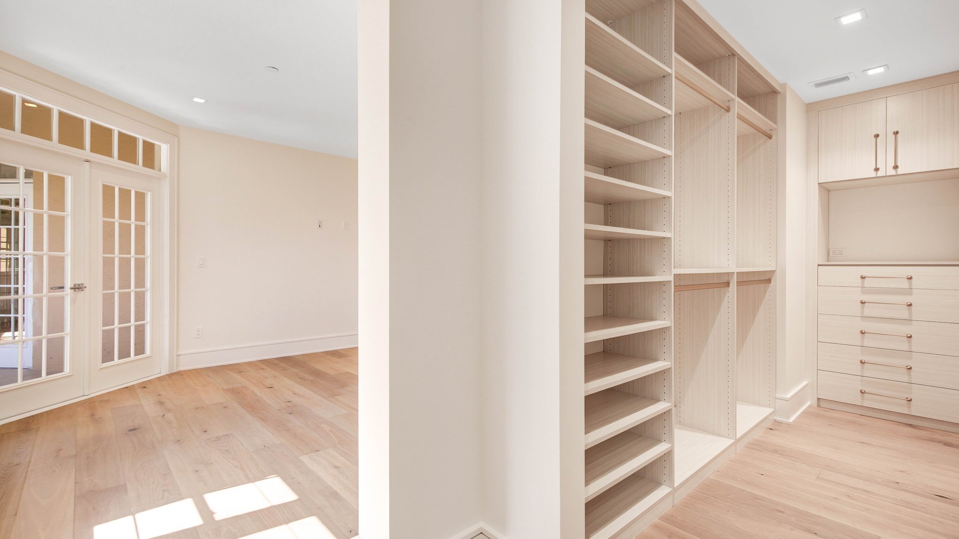 147 S Interlachen Ave Unit 301