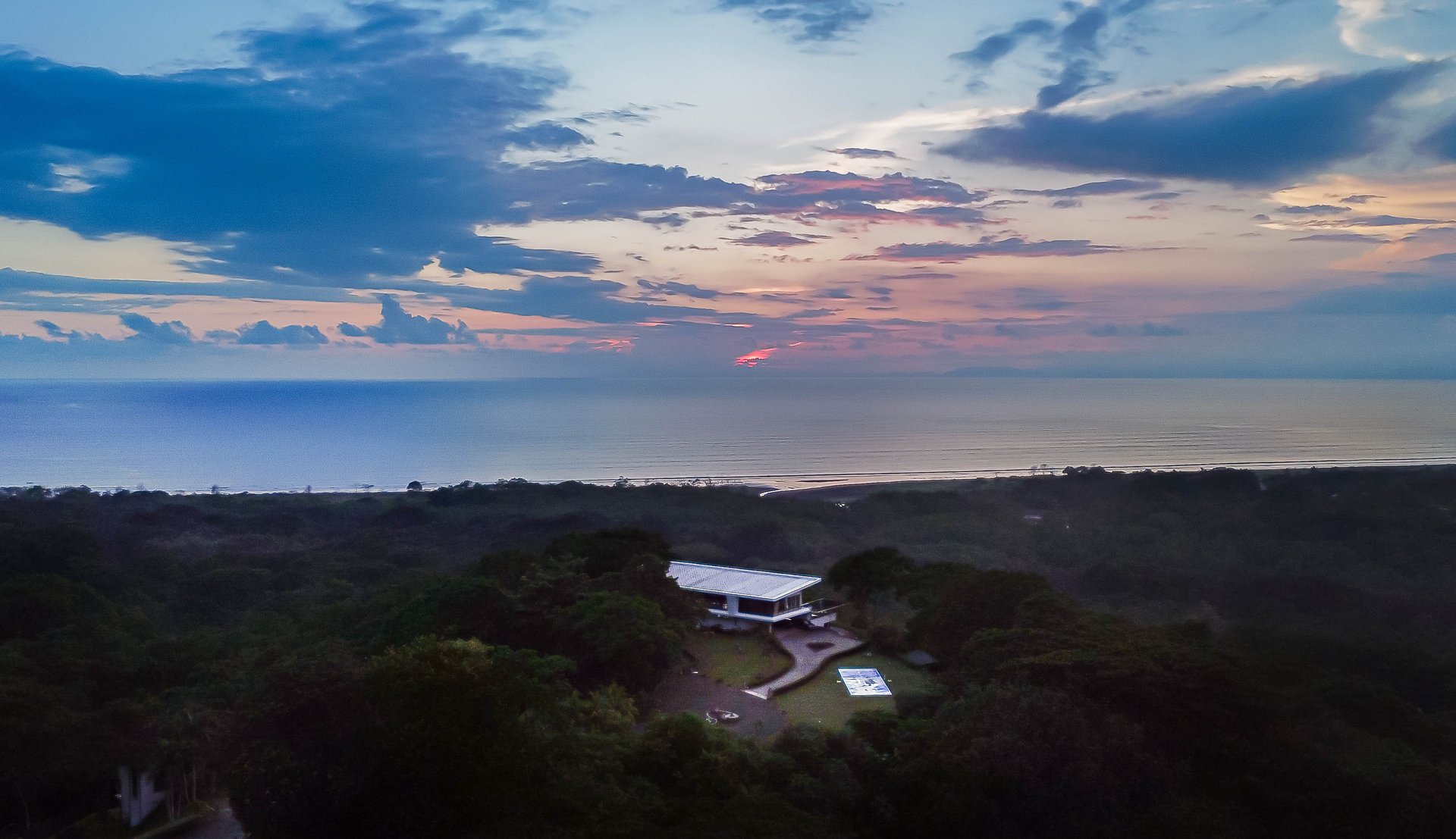 Nativa Contemporary Infinity Views | Luxury Rainforest Estate with Pacific Ocean Views