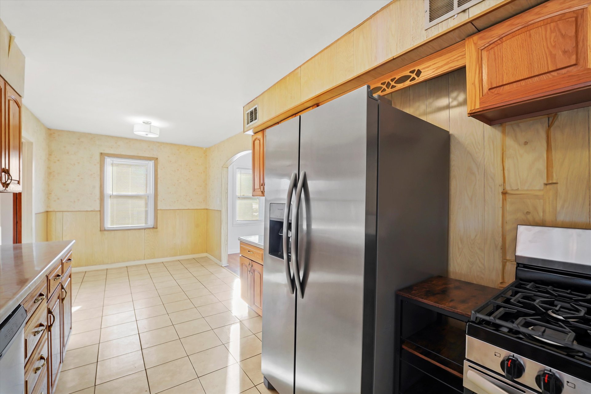 469 N. Wolf Rd., Northlake, IL 60164