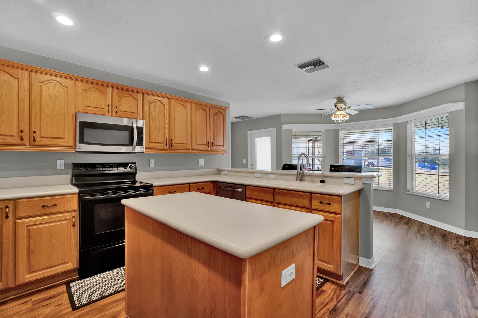 10311 Dog Patch Ln