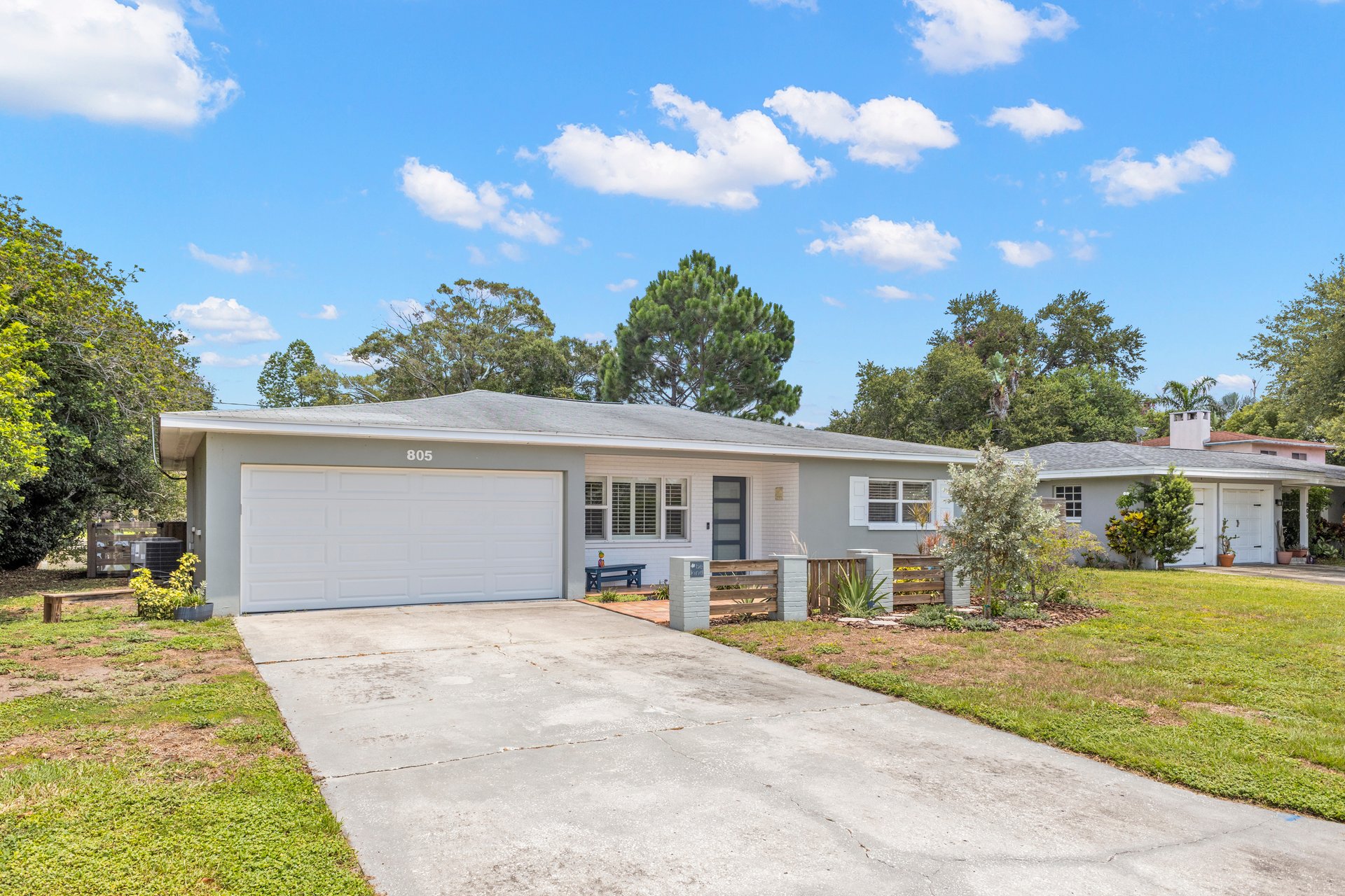 805 Wellington Dr 