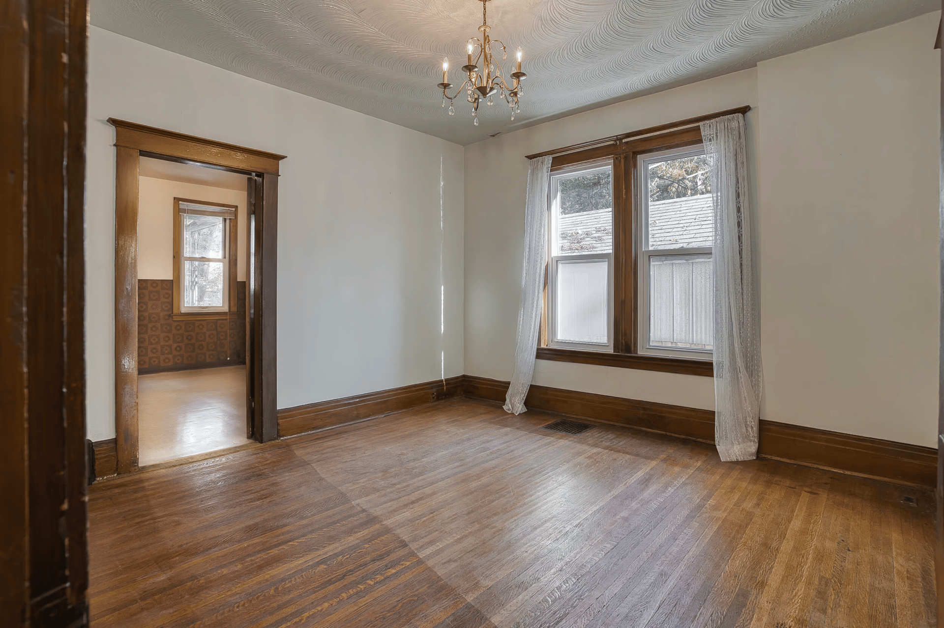 76 Pearson Ave