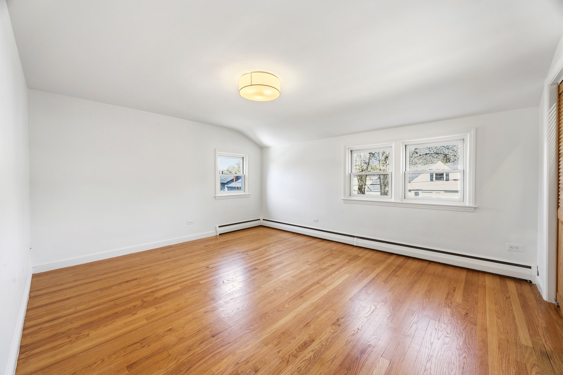 10 Meadowbrook Lane