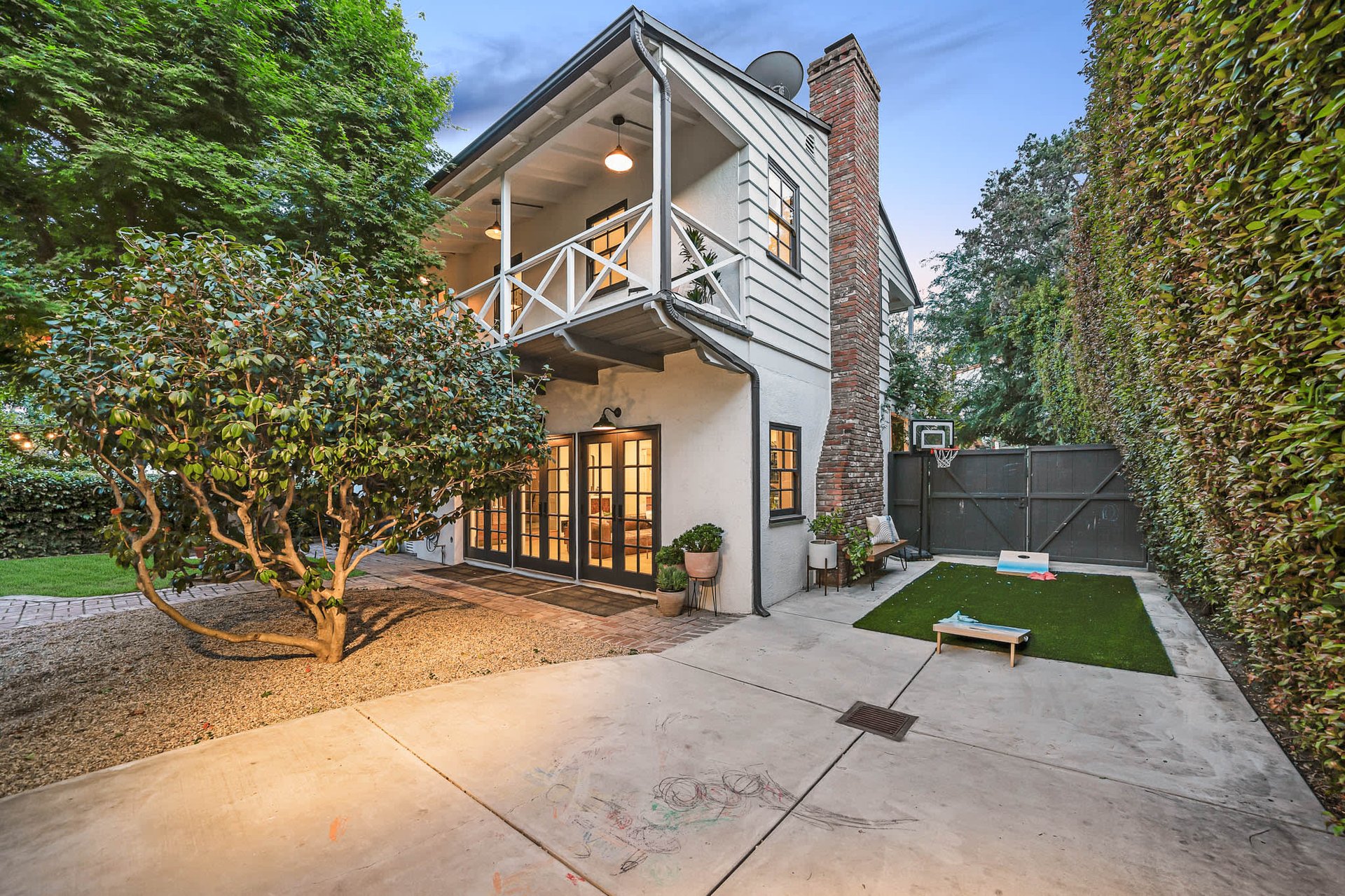 Beautifully Re-Imagined Turnkey Monterey Colonial Home in Los Feliz