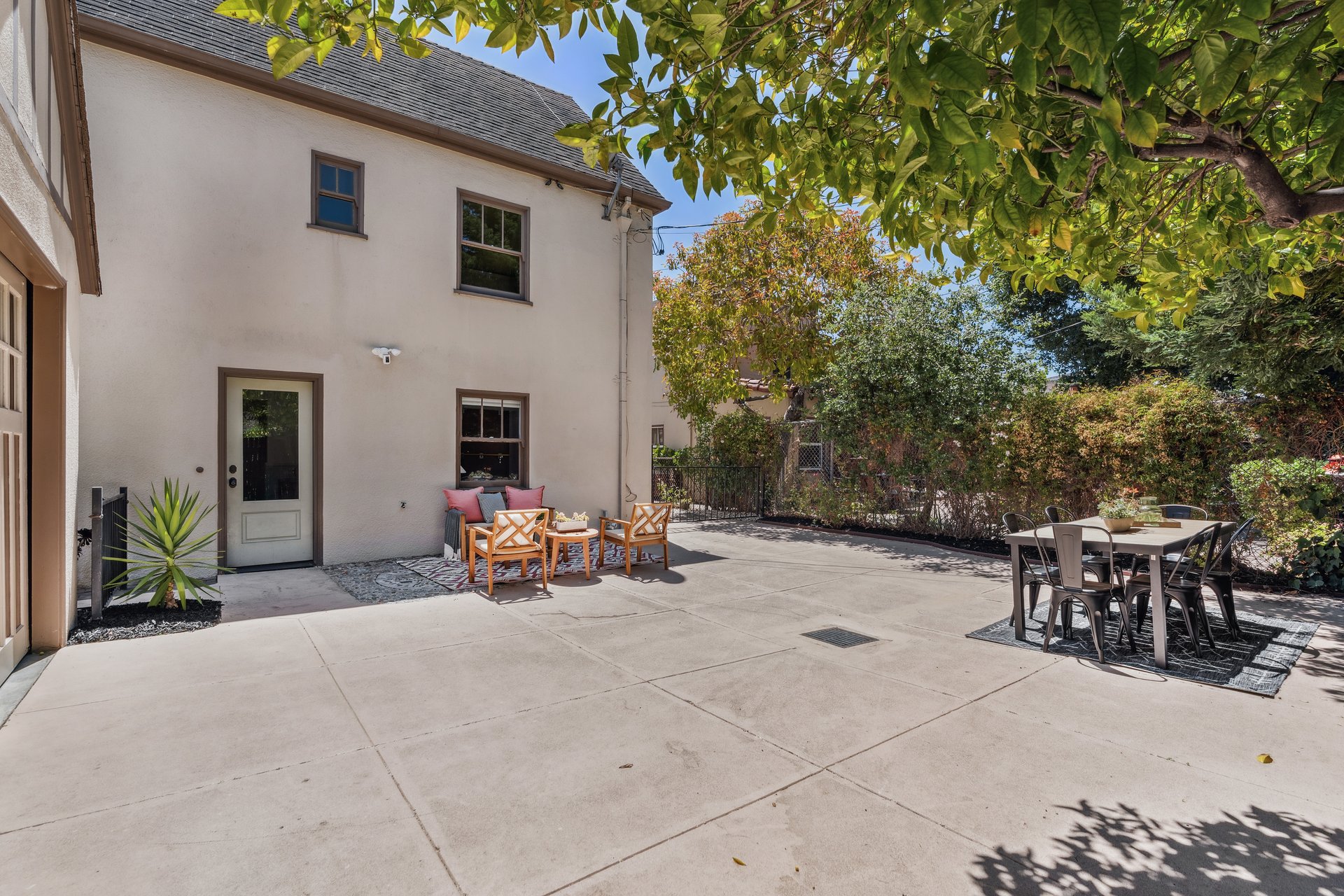 2823 Central Ave