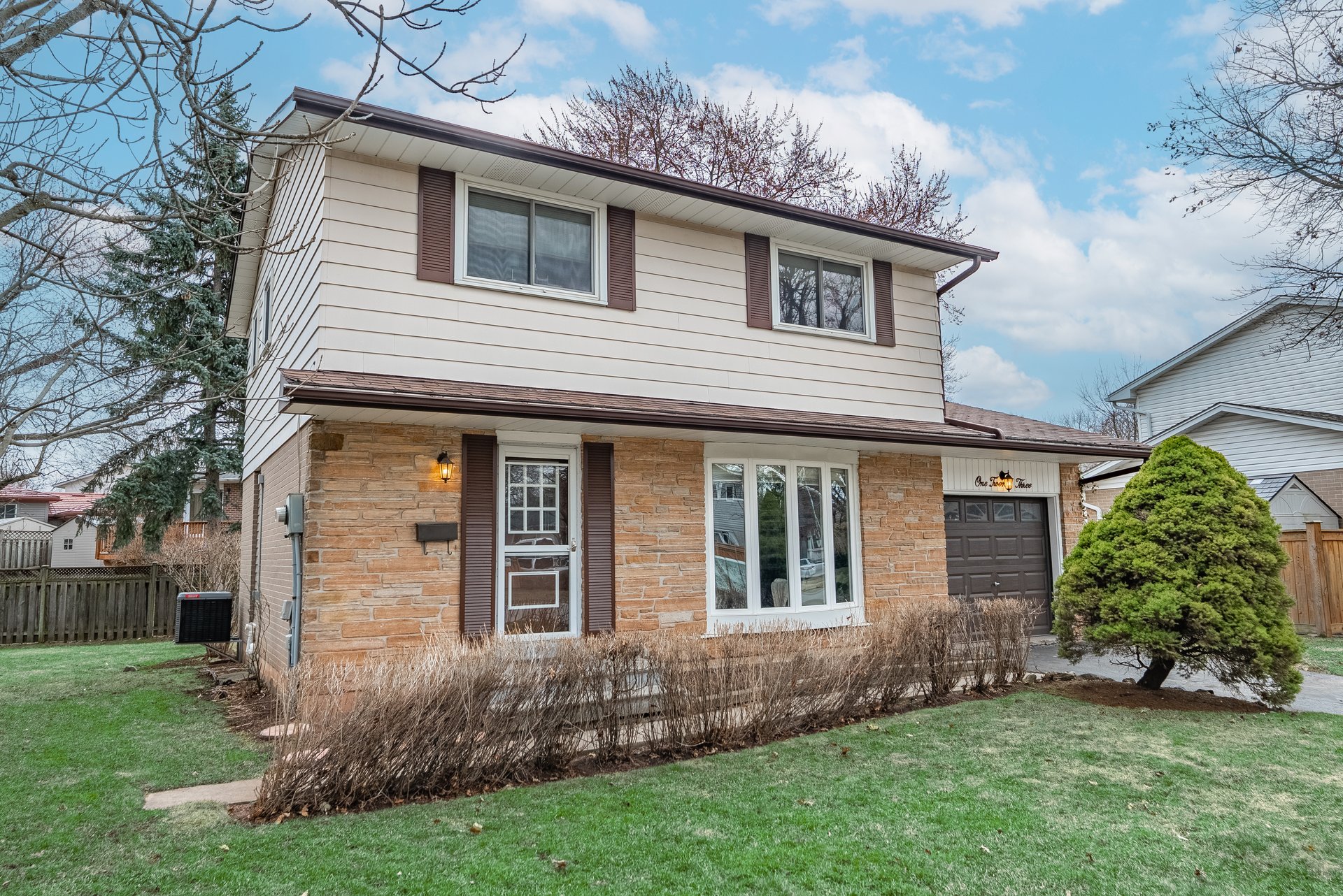 123 Otter Crescent, Oakville, ON