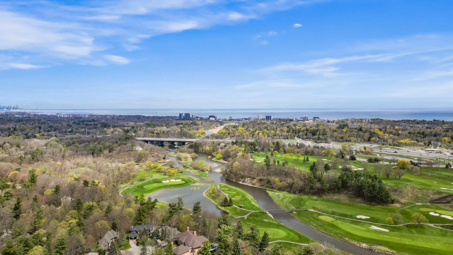 2154 Oneida Cres