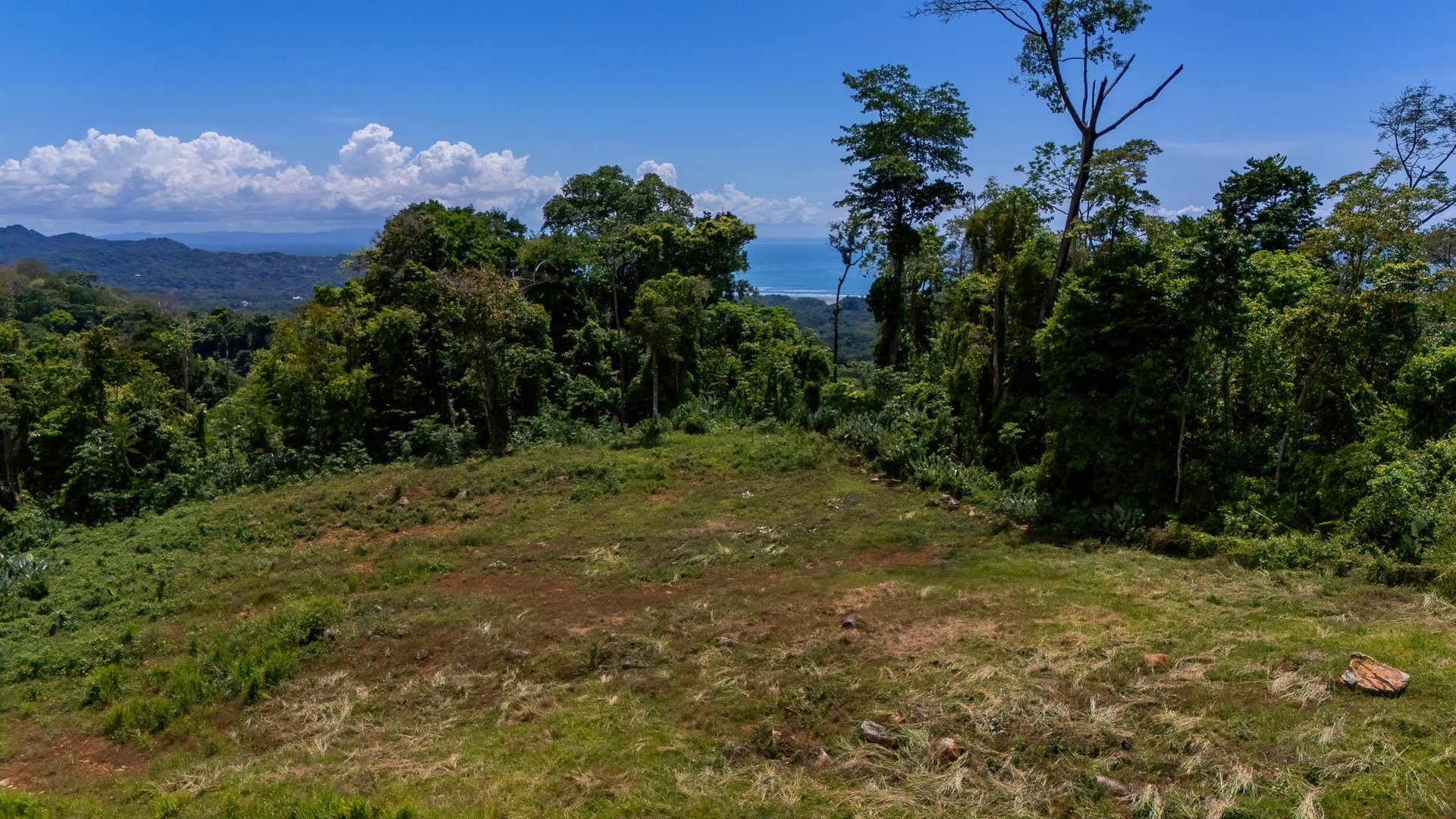4 Acres of USABLE Land with Mountain and Ocean Views in Cinco Ventanas