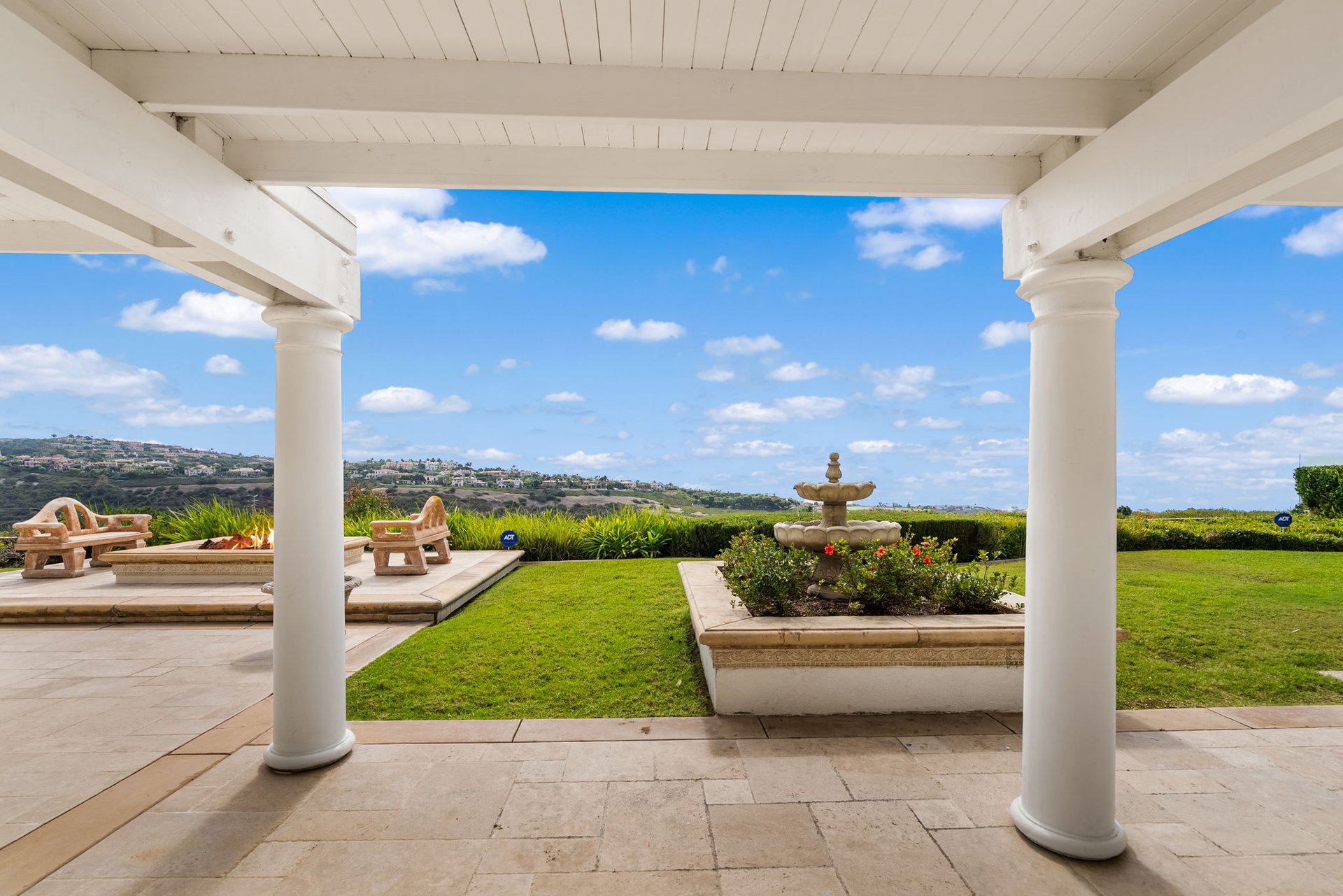23 San Mateo Way