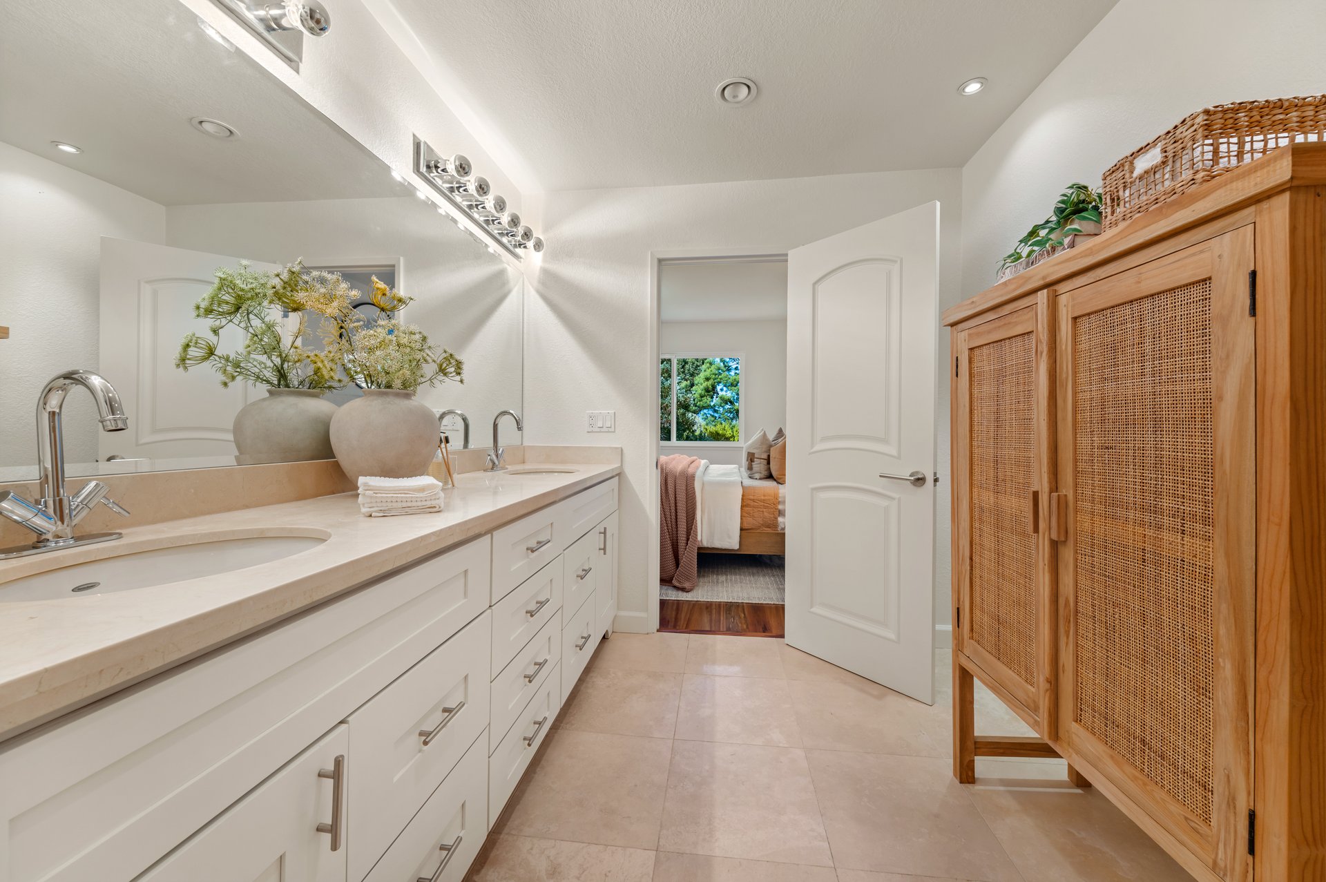 Private and Inviting Townhome